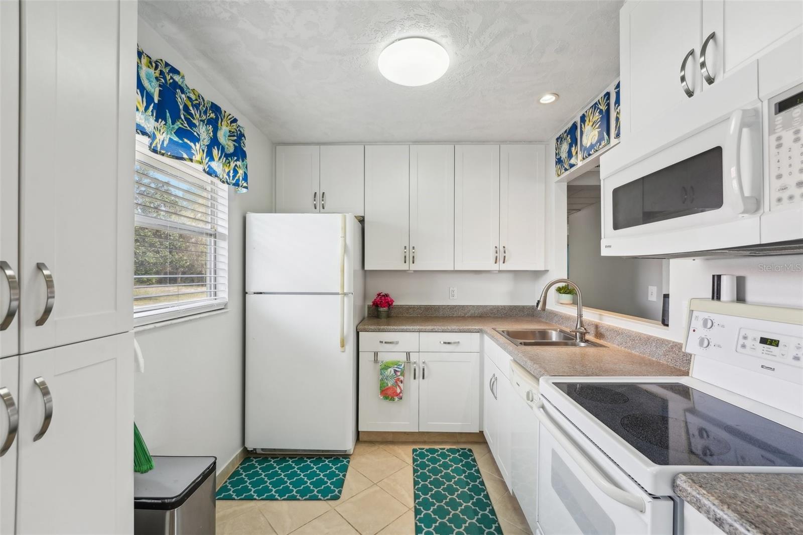 1802 BEDFORD LN #13, SUN CITY CENTER, FL, 33573