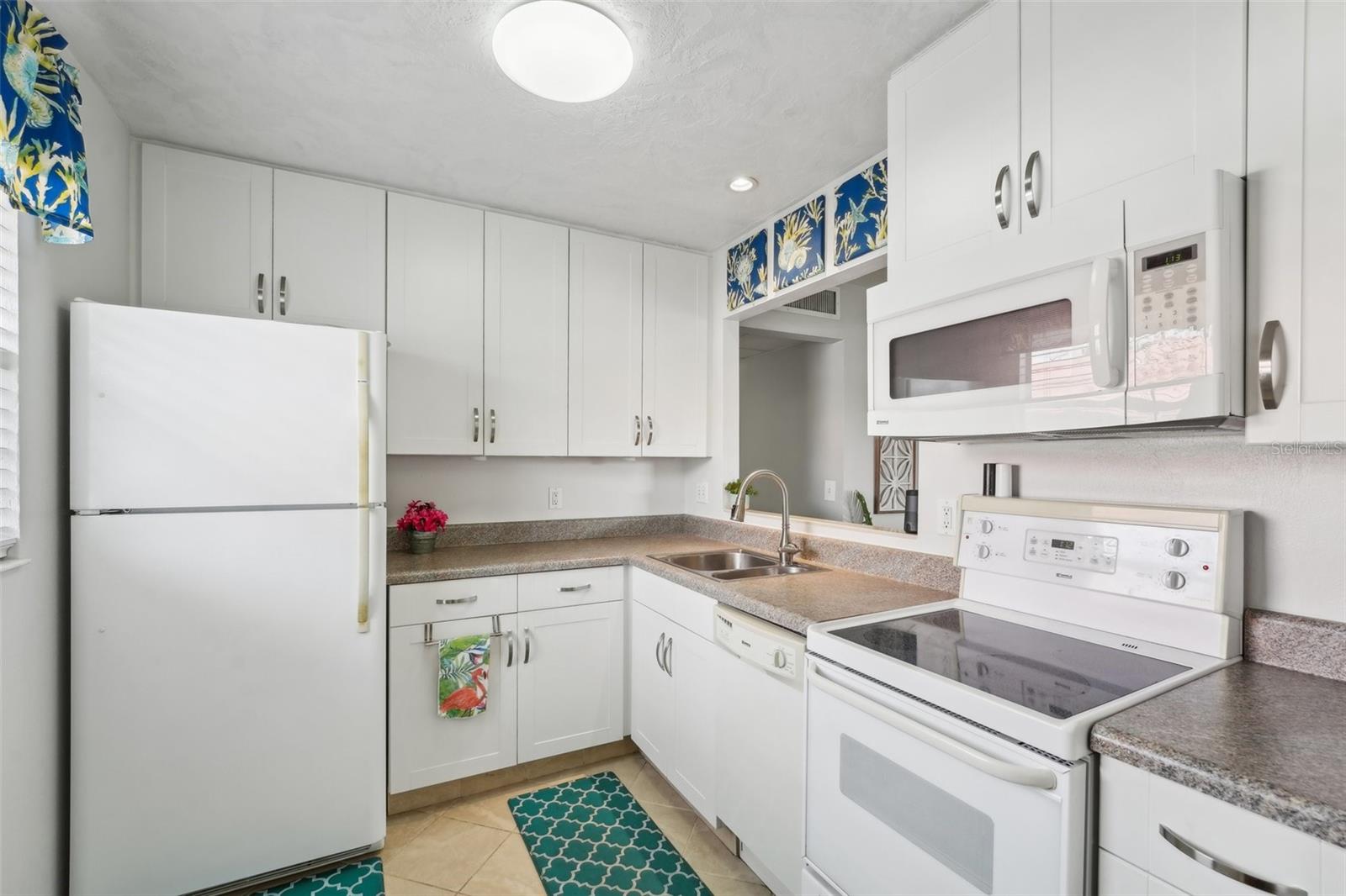 1802 BEDFORD LN #13, SUN CITY CENTER, FL, 33573