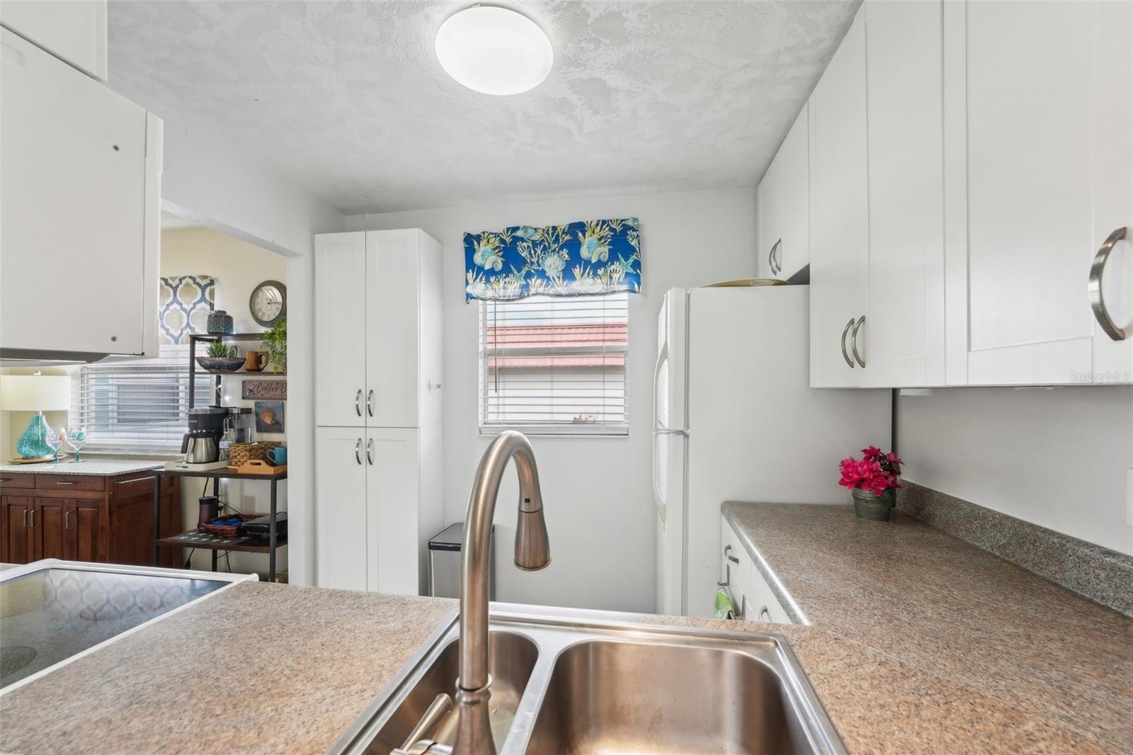 1802 BEDFORD LN #13, SUN CITY CENTER, FL, 33573