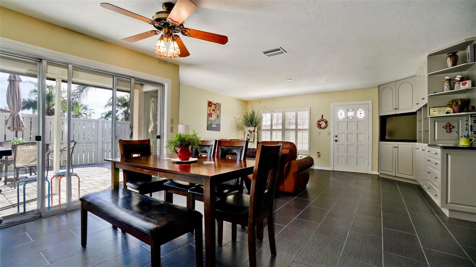 6405 AUBURN AVE #8, BRADENTON, FL, 34207