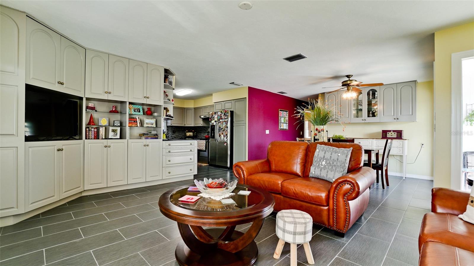 6405 AUBURN AVE #8, BRADENTON, FL, 34207