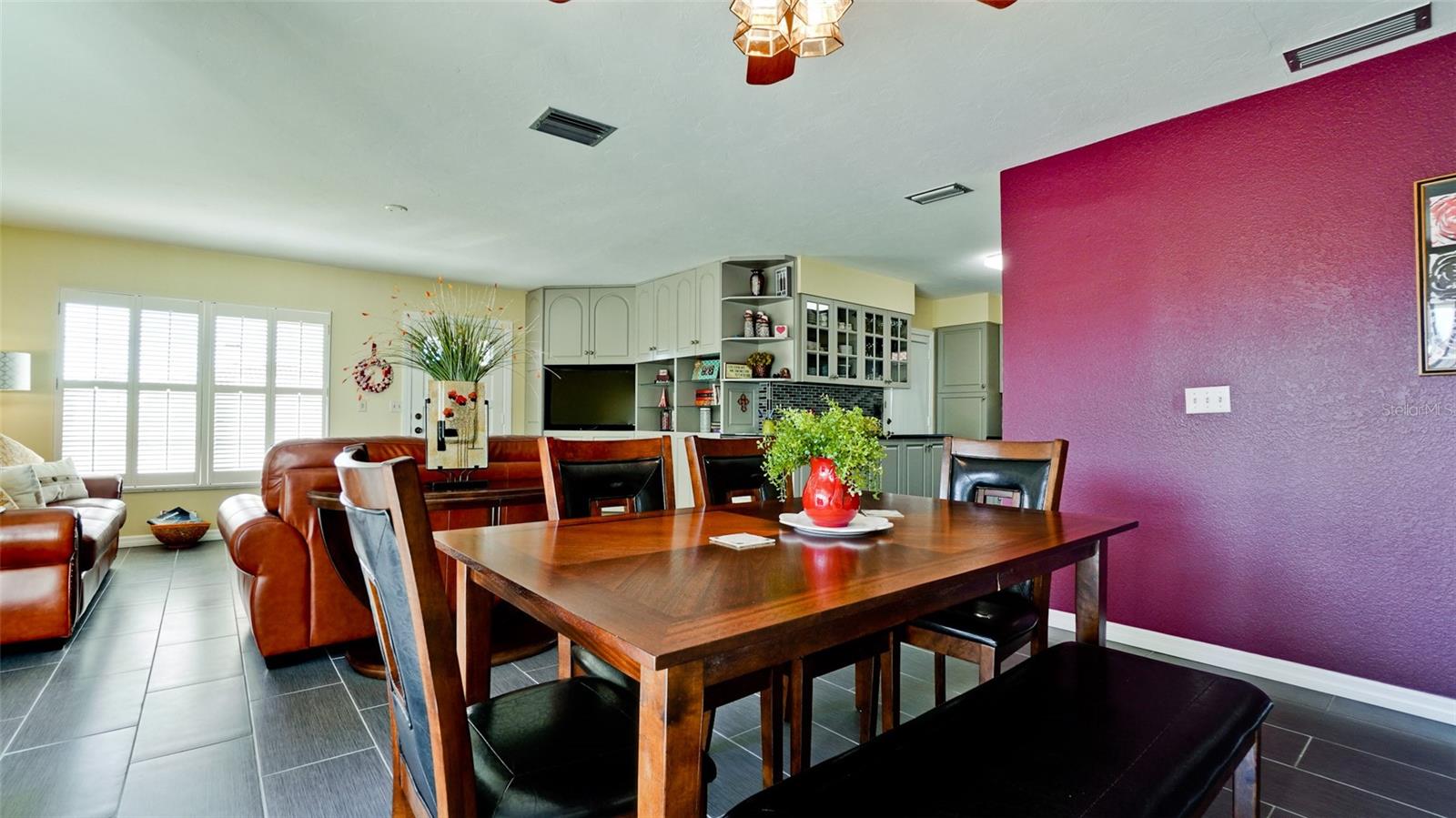 6405 AUBURN AVE #8, BRADENTON, FL, 34207