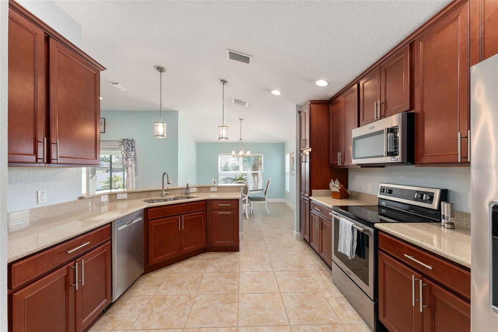 4987 BELTED KINGFISHER DR, OXFORD, FL, 34484
