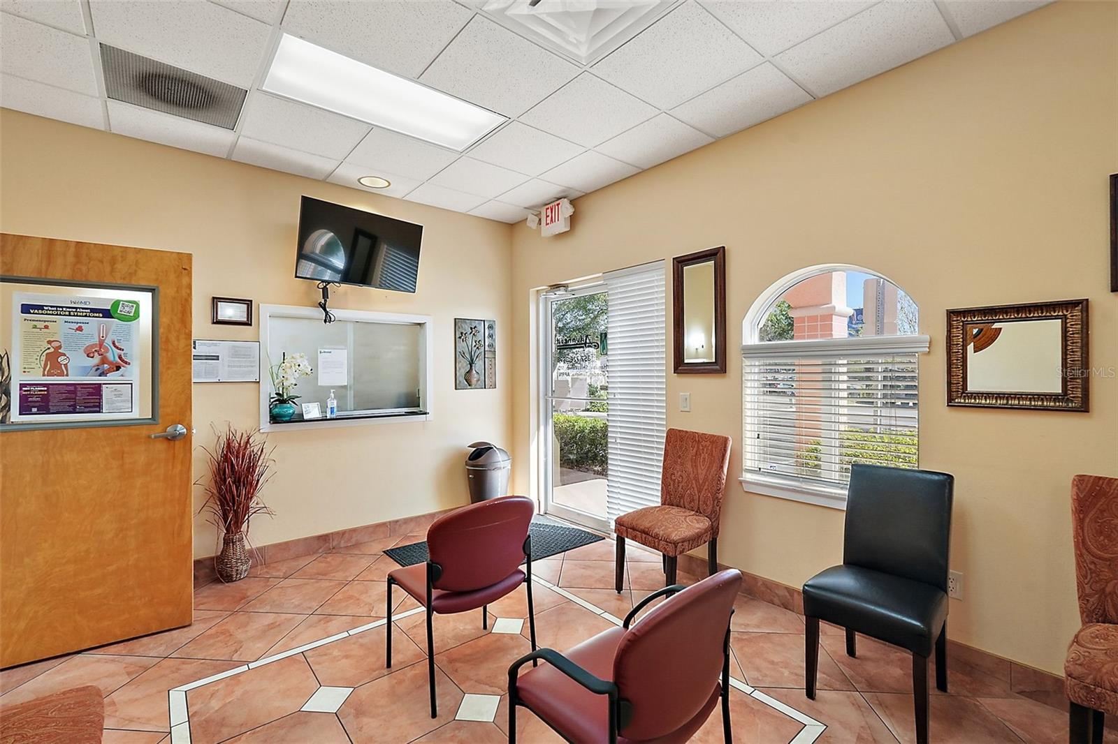 1414 E MAIN ST, LEESBURG, FL, 34748