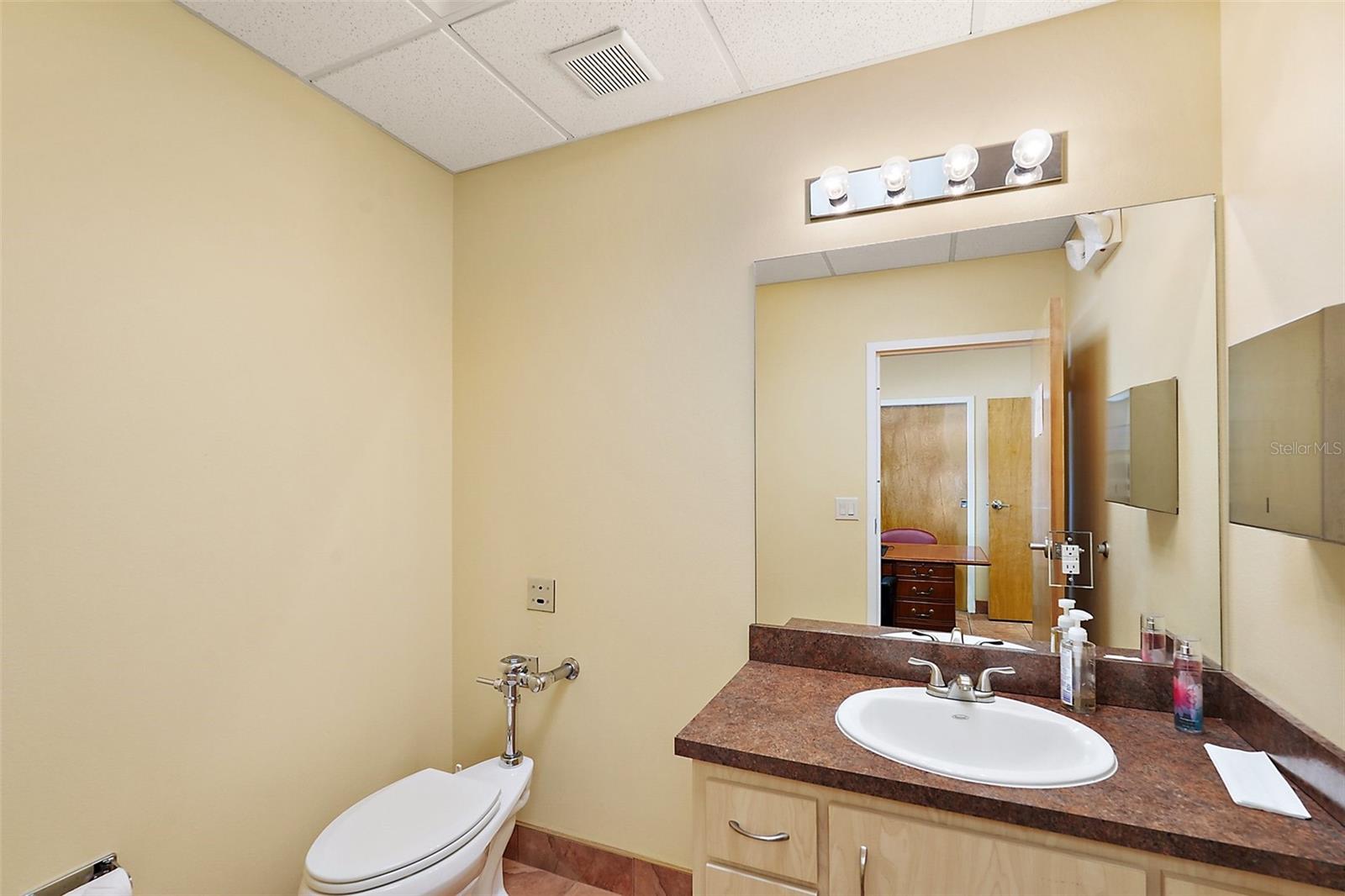 1414 E MAIN ST, LEESBURG, FL, 34748