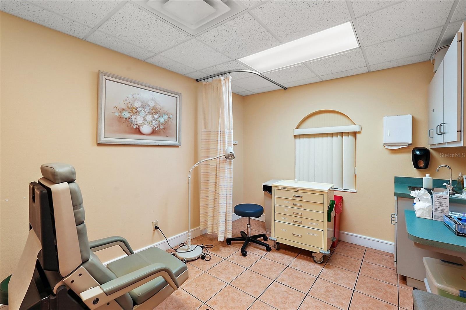 1414 E MAIN ST, LEESBURG, FL, 34748