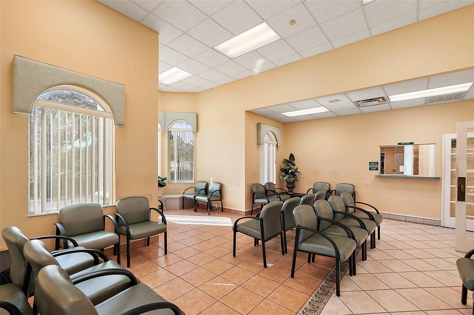 1414 E MAIN ST, LEESBURG, FL, 34748