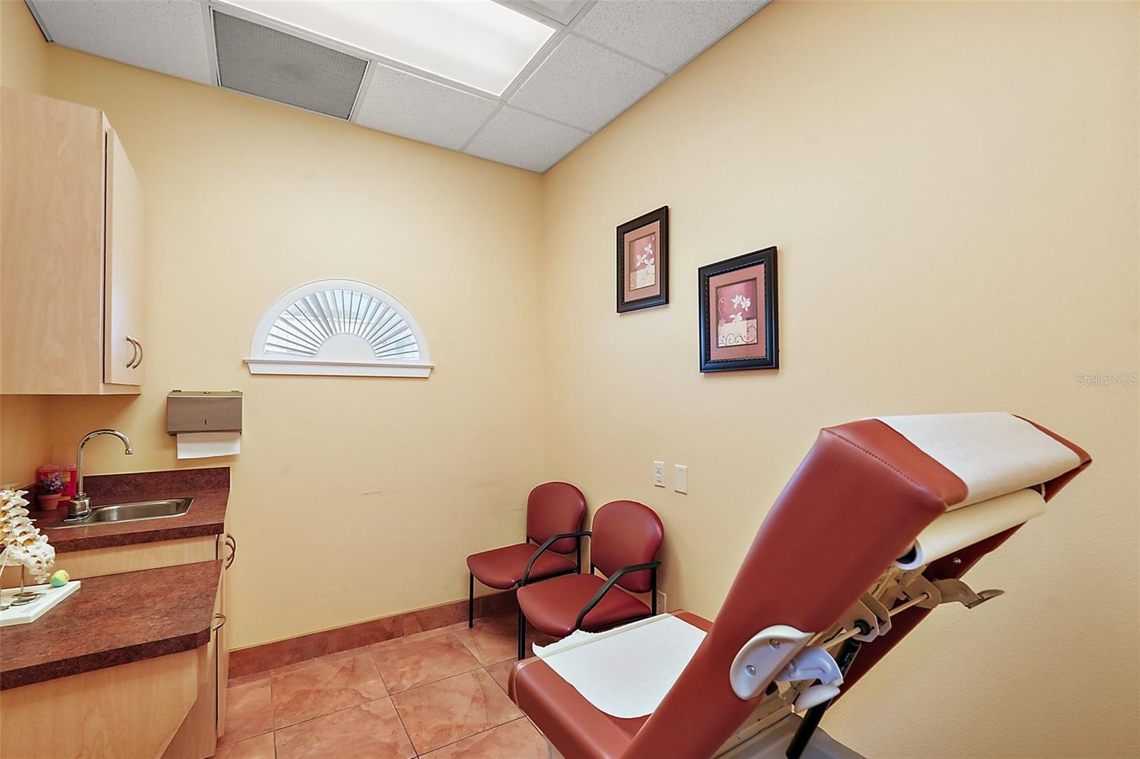 1414 E MAIN ST, LEESBURG, FL, 34748