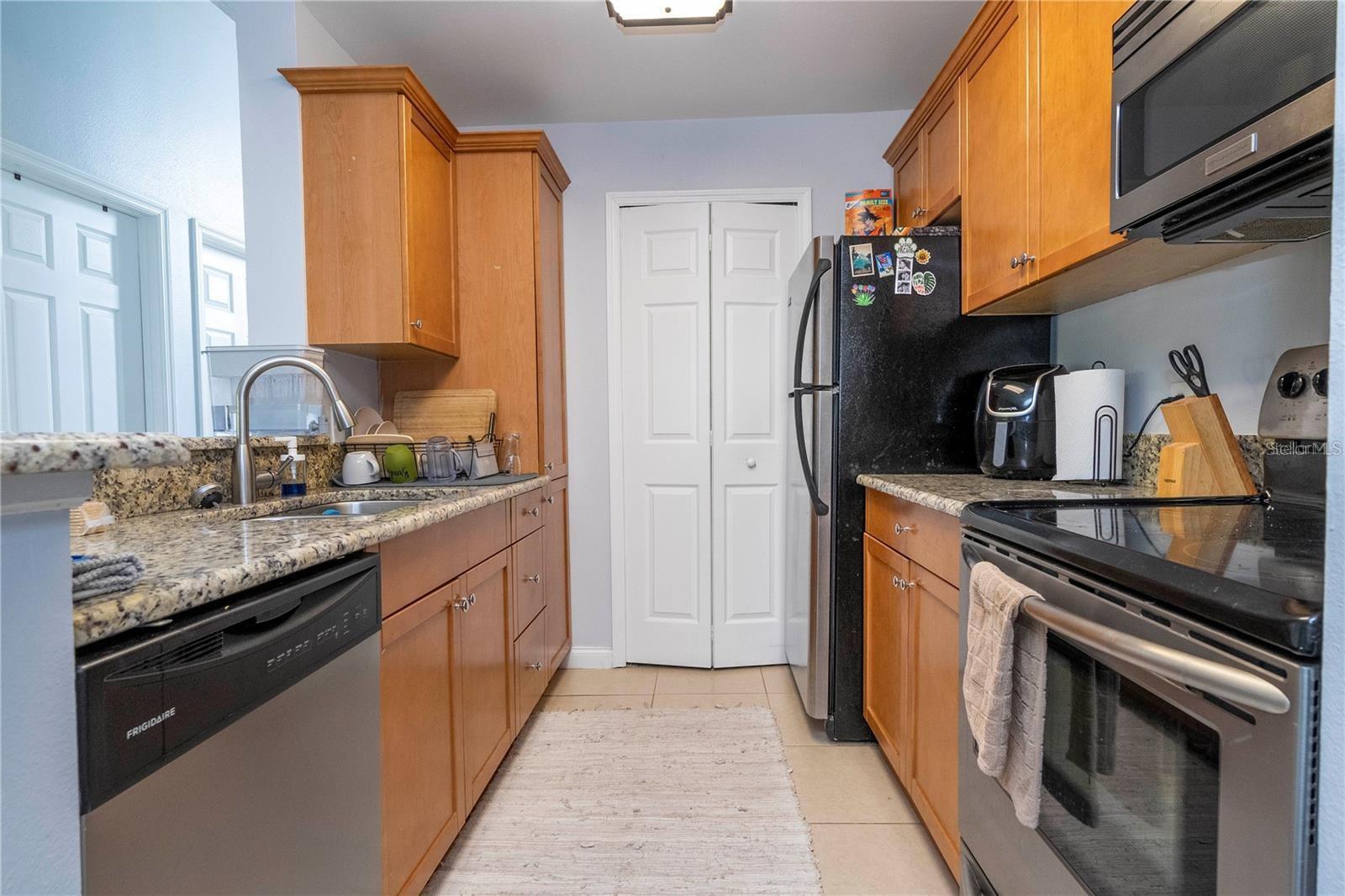 6142 WESTGATE DR #303, ORLANDO, FL, 32835