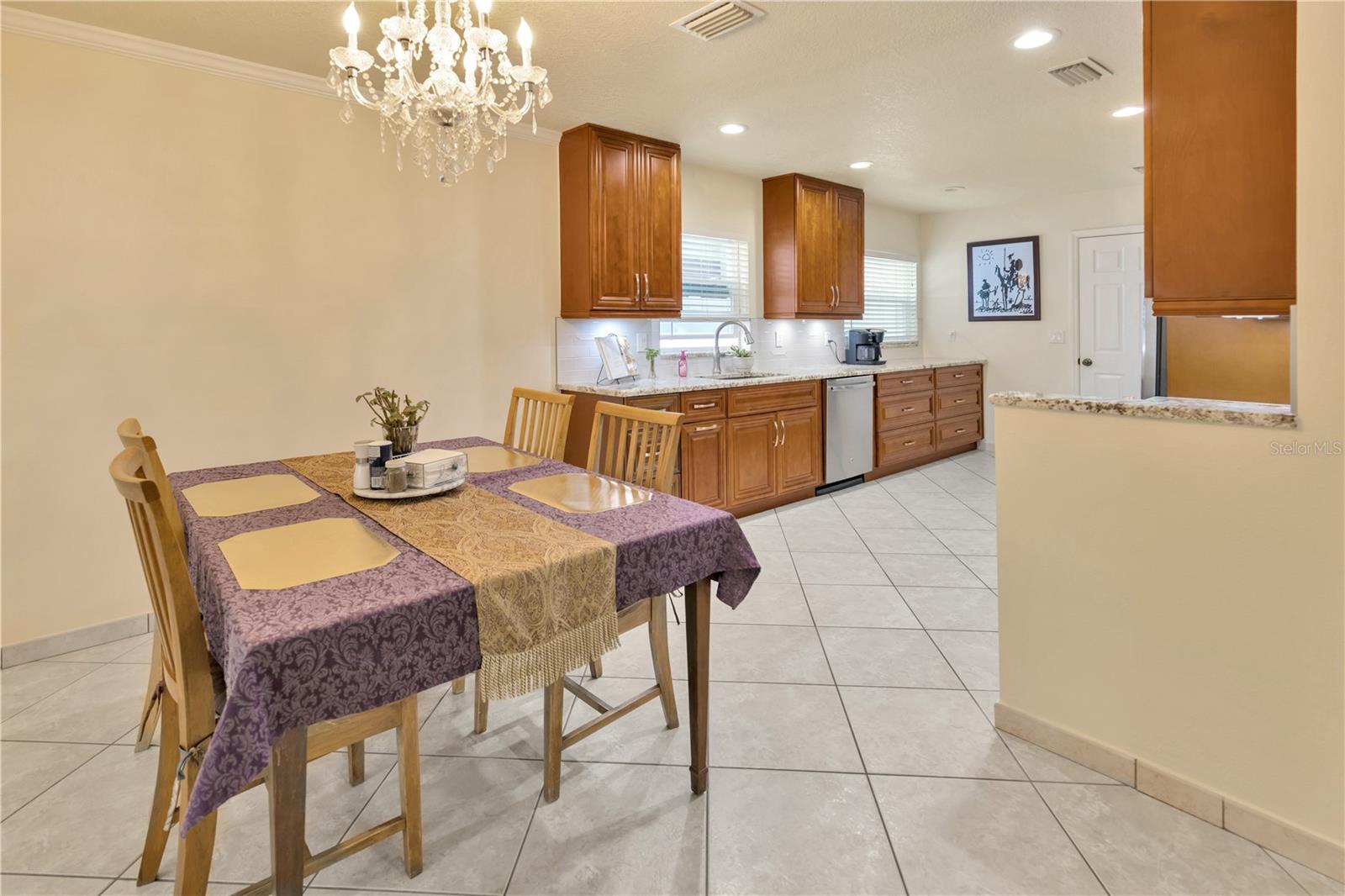2502 N SAINT VINCENT ST, TAMPA, FL, 33607