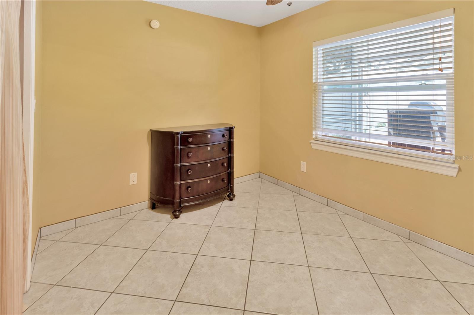 2502 N SAINT VINCENT ST, TAMPA, FL, 33607