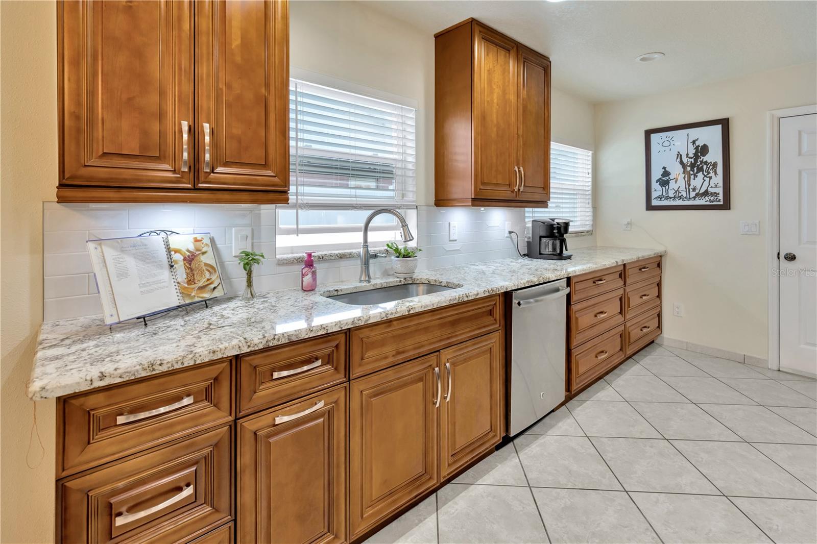 2502 N SAINT VINCENT ST, TAMPA, FL, 33607