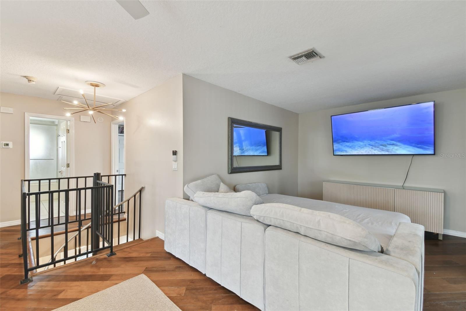 1866 MICHIGAN AVE NE, ST PETERSBURG, FL, 33703