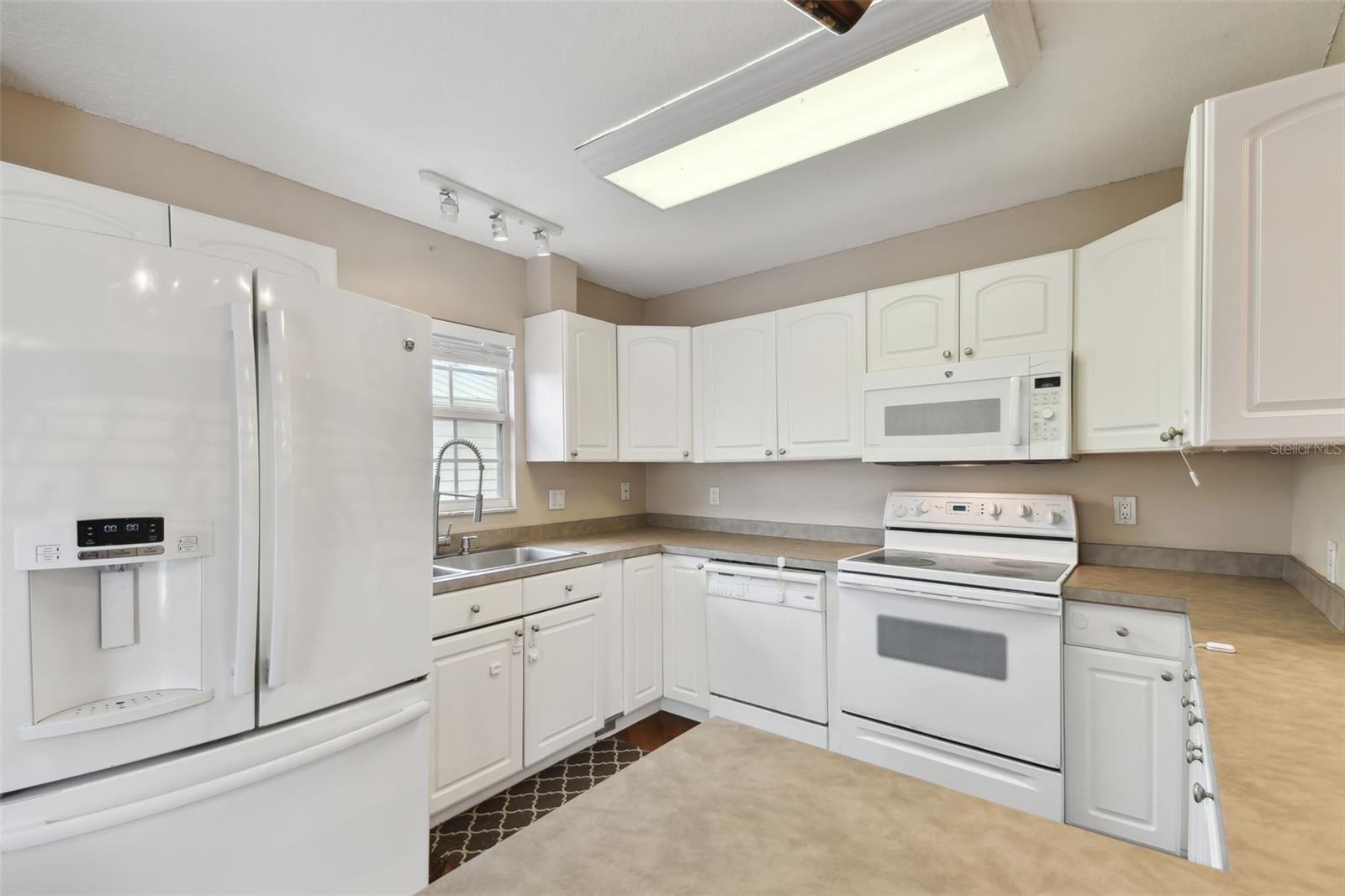 1866 MICHIGAN AVE NE, ST PETERSBURG, FL, 33703