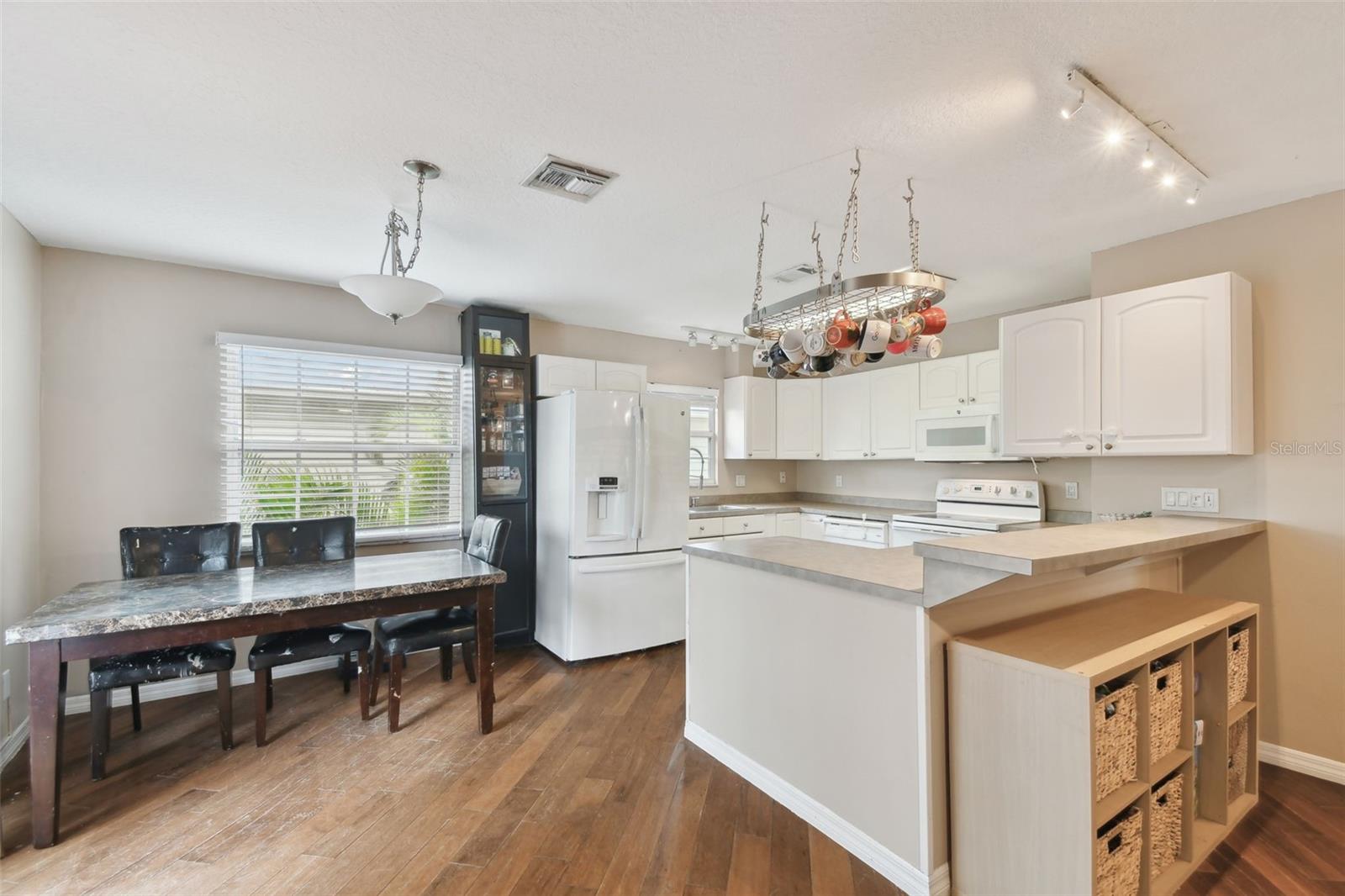 1866 MICHIGAN AVE NE, ST PETERSBURG, FL, 33703