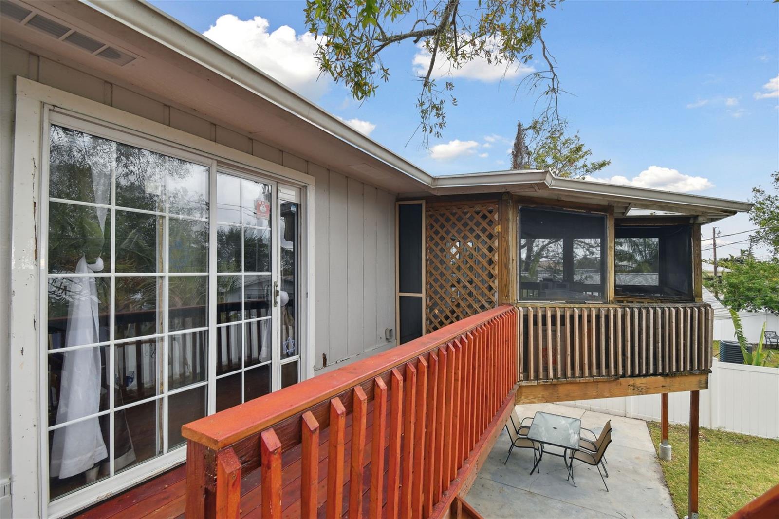 1866 MICHIGAN AVE NE, ST PETERSBURG, FL, 33703