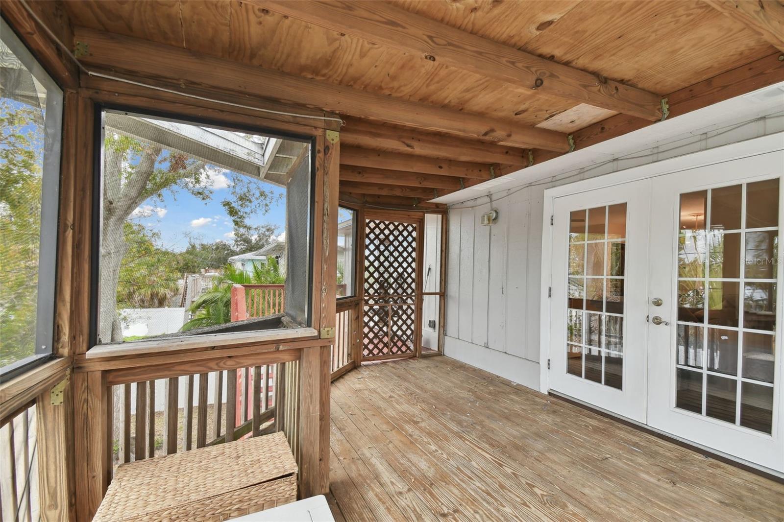 1866 MICHIGAN AVE NE, ST PETERSBURG, FL, 33703