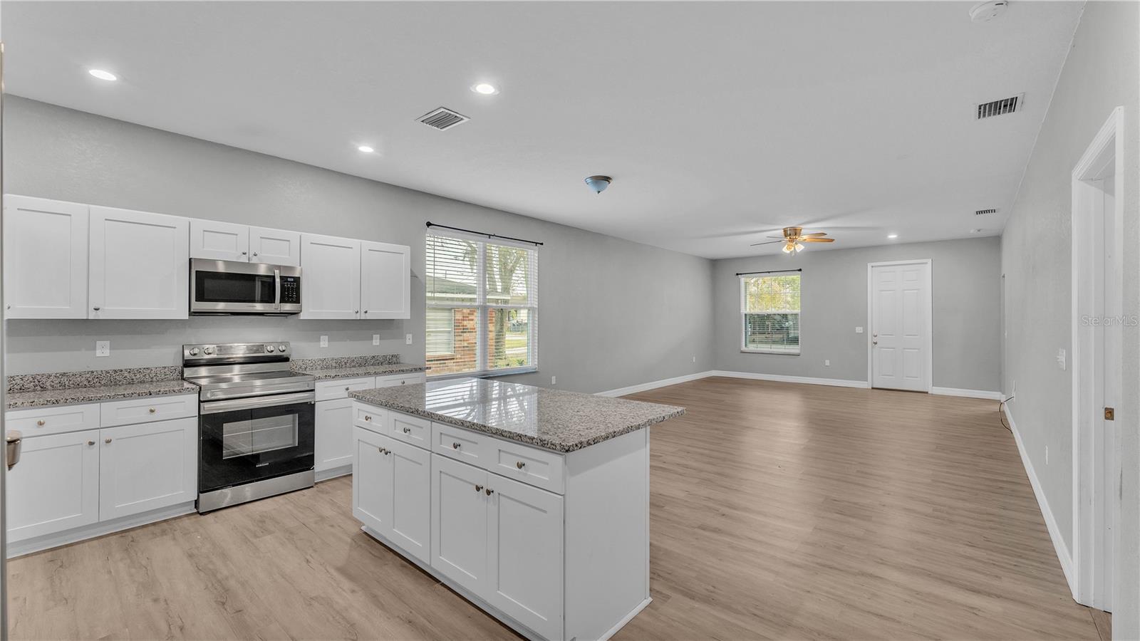 1033 FLEMING AVE, LAKELAND, FL, 33815