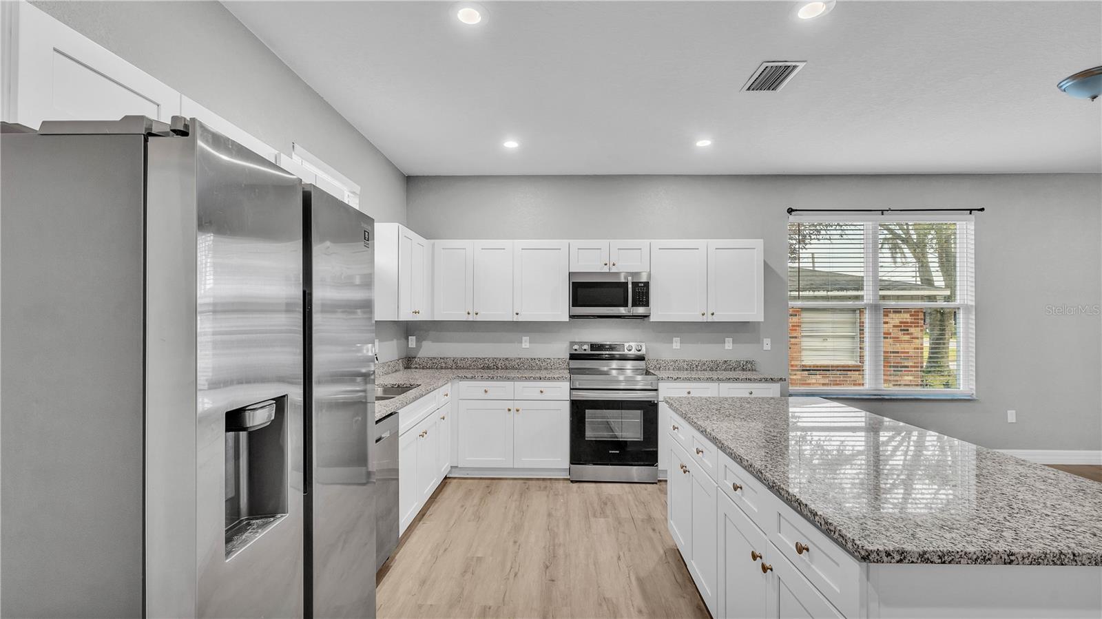 1033 FLEMING AVE, LAKELAND, FL, 33815