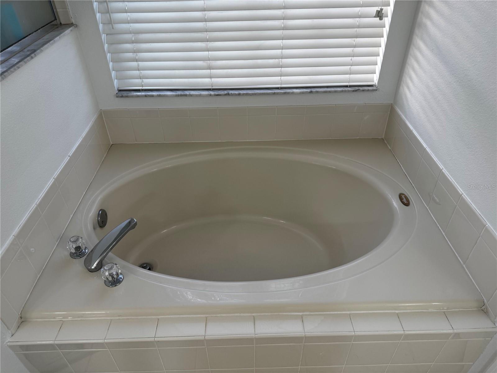 1042 CHAMBERLIN TRL, ST CLOUD, FL, 34772