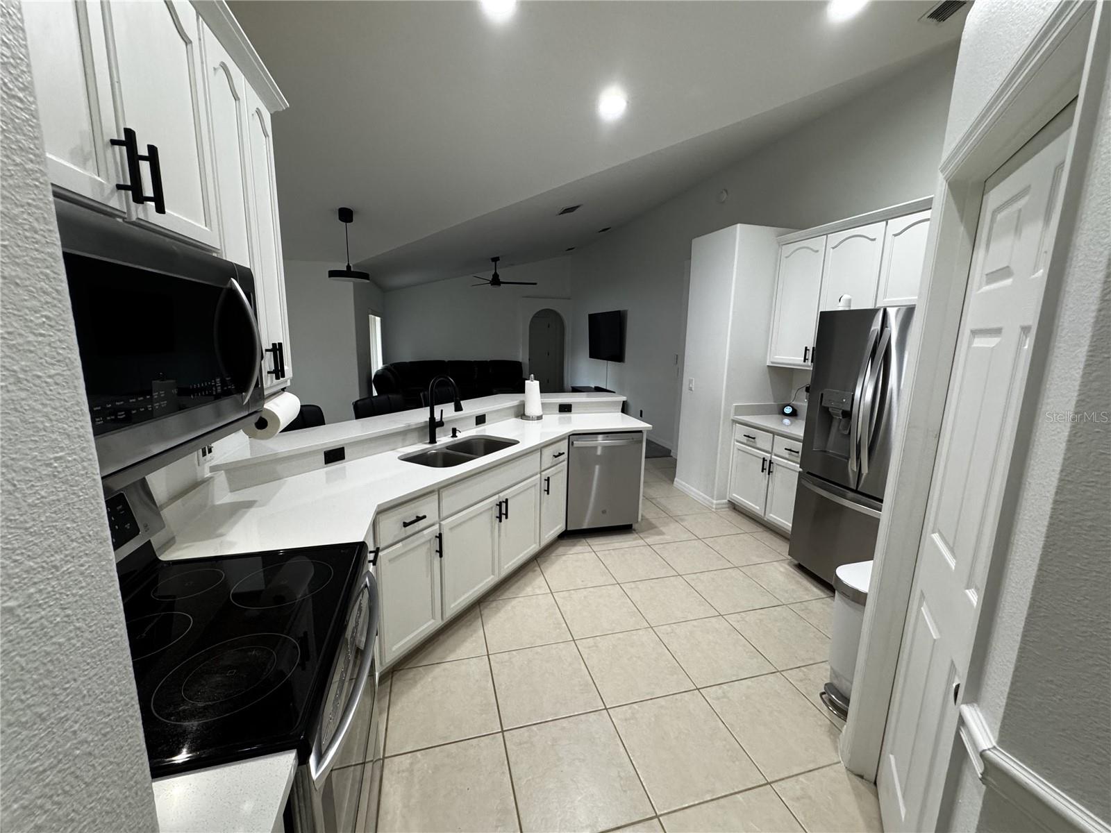 1042 CHAMBERLIN TRL, ST CLOUD, FL, 34772