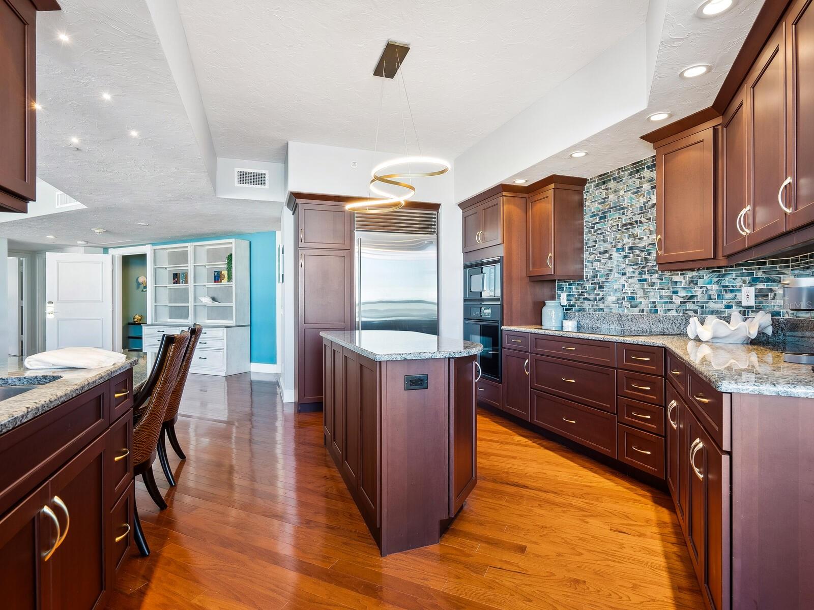 1281 GULF OF MEXICO DR #404, LONGBOAT KEY, FL, 34228