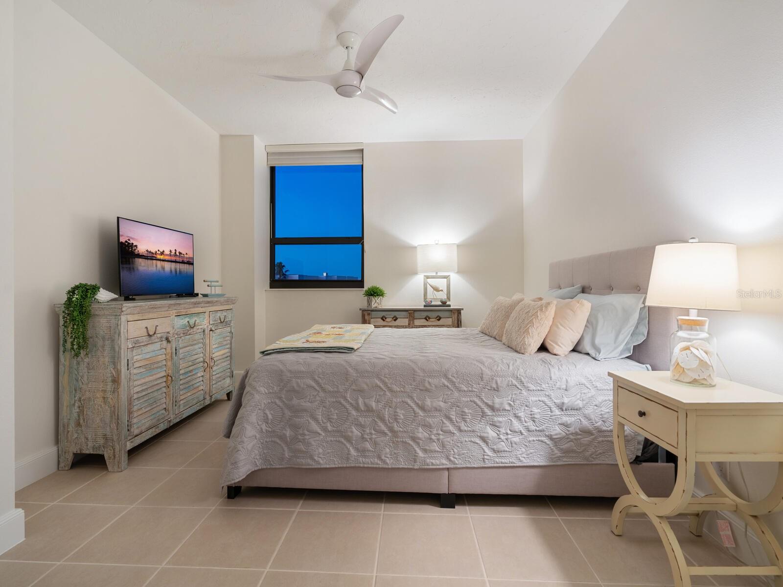 1281 GULF OF MEXICO DR #404, LONGBOAT KEY, FL, 34228