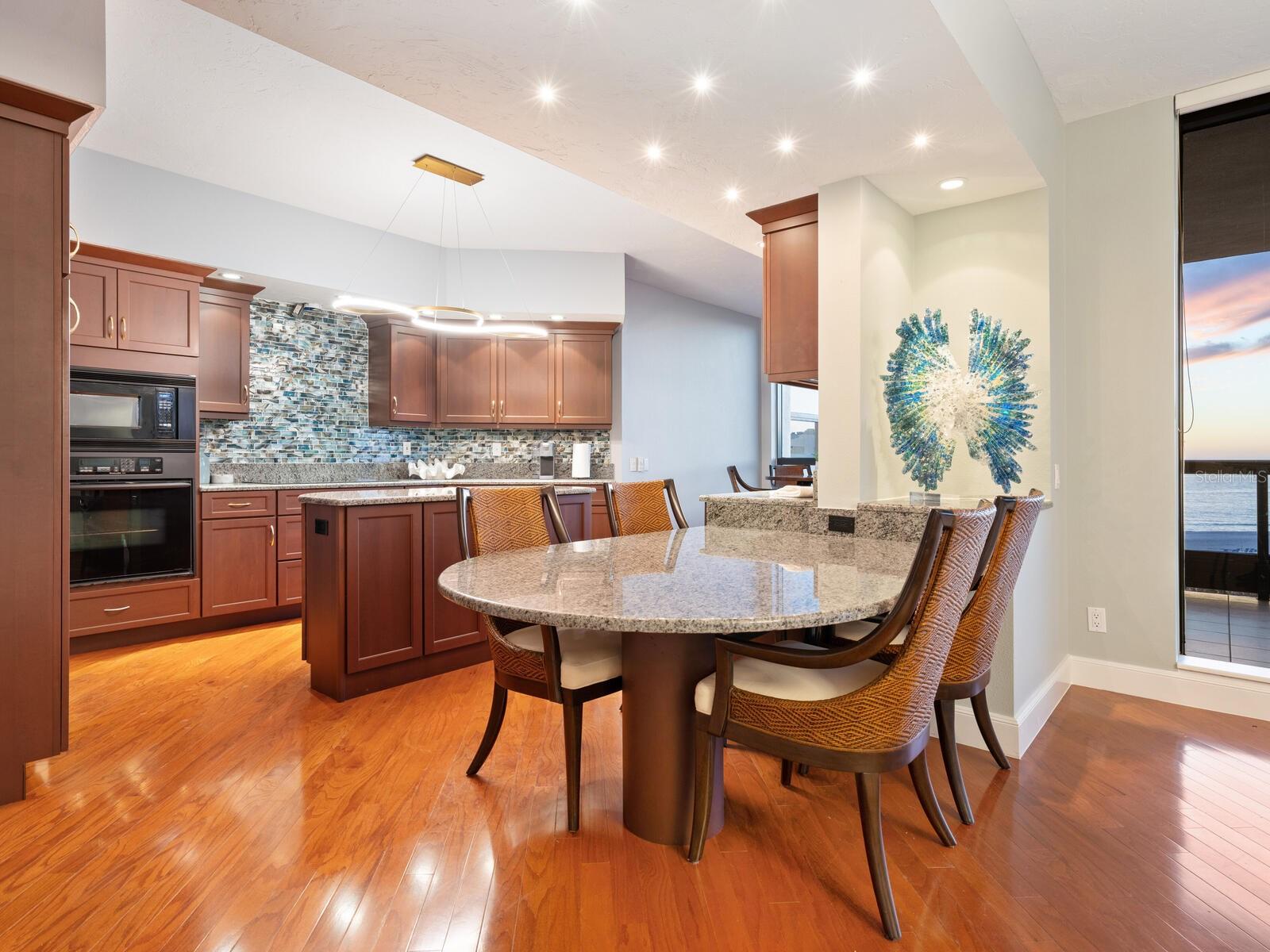 1281 GULF OF MEXICO DR #404, LONGBOAT KEY, FL, 34228