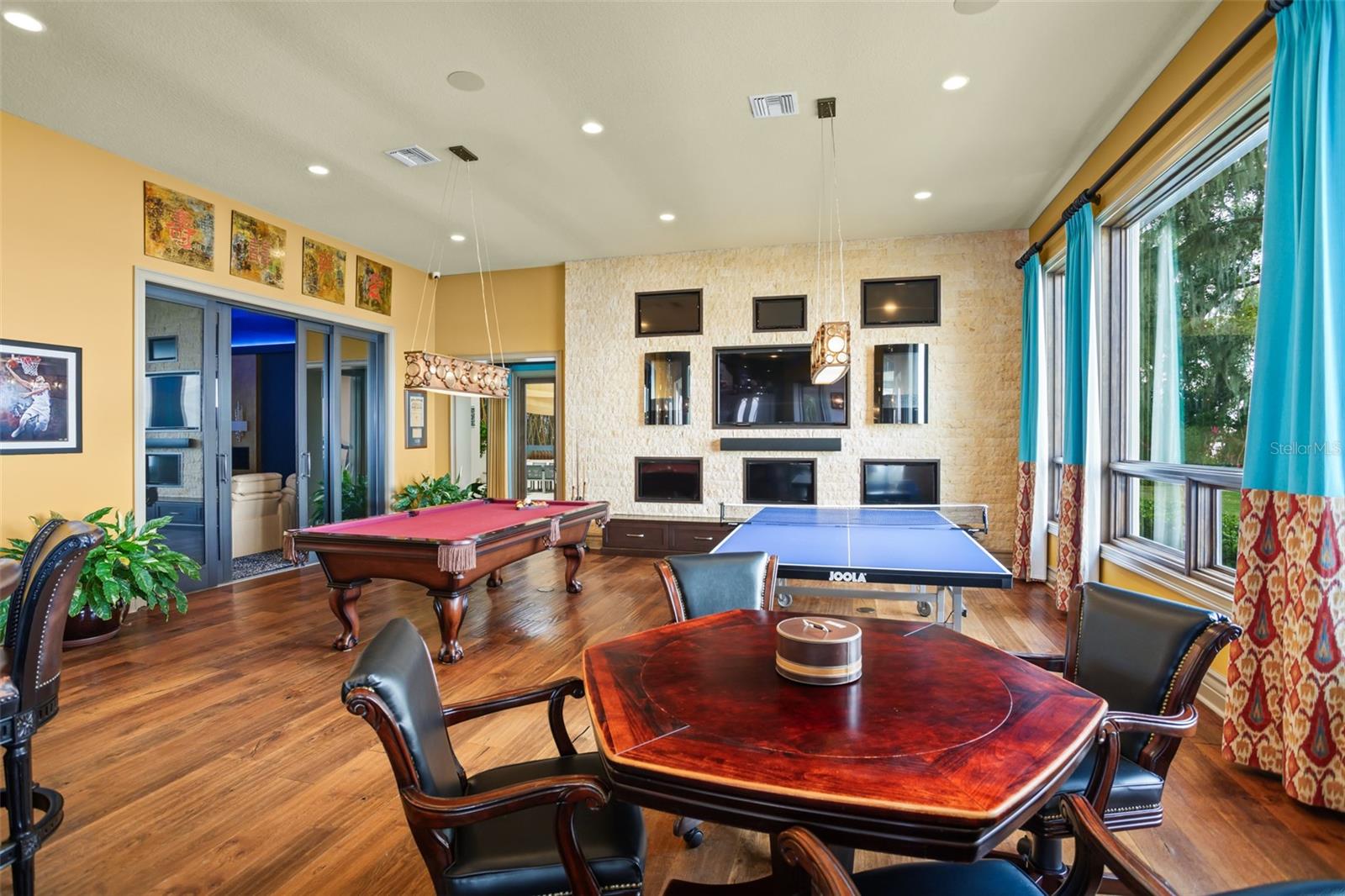 O6275556 Property Photo