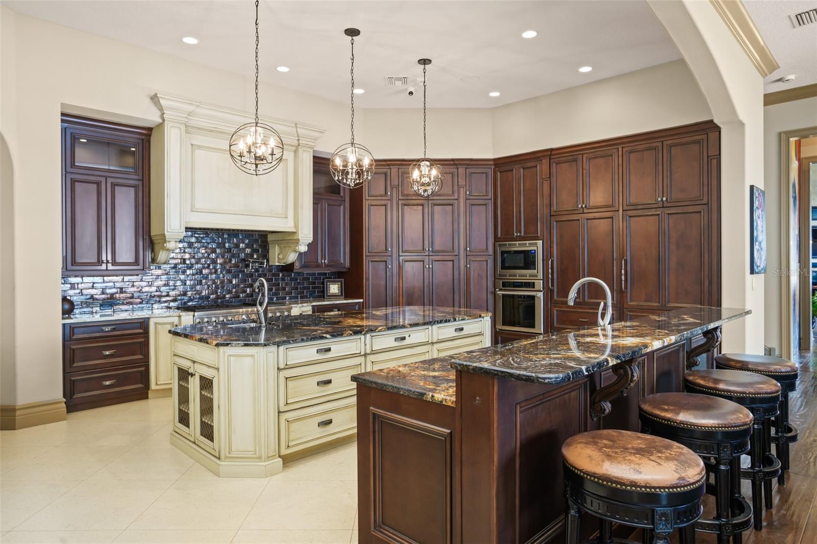 O6275556 Property Photo
