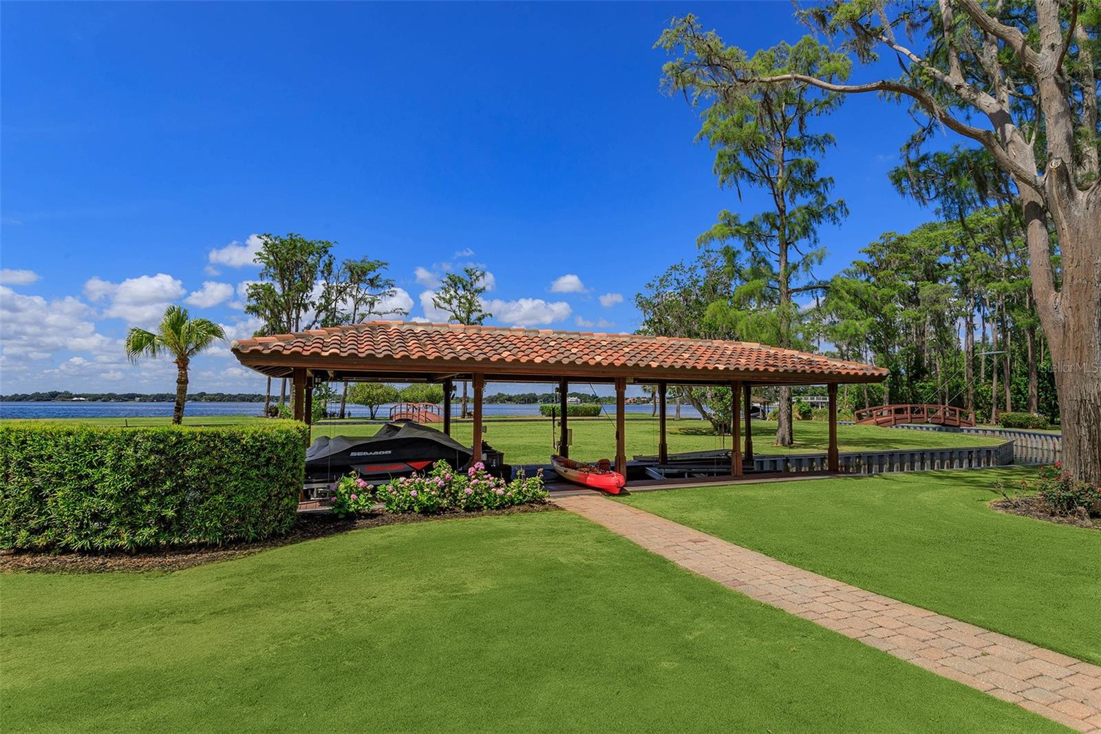 O6275556 Property Photo