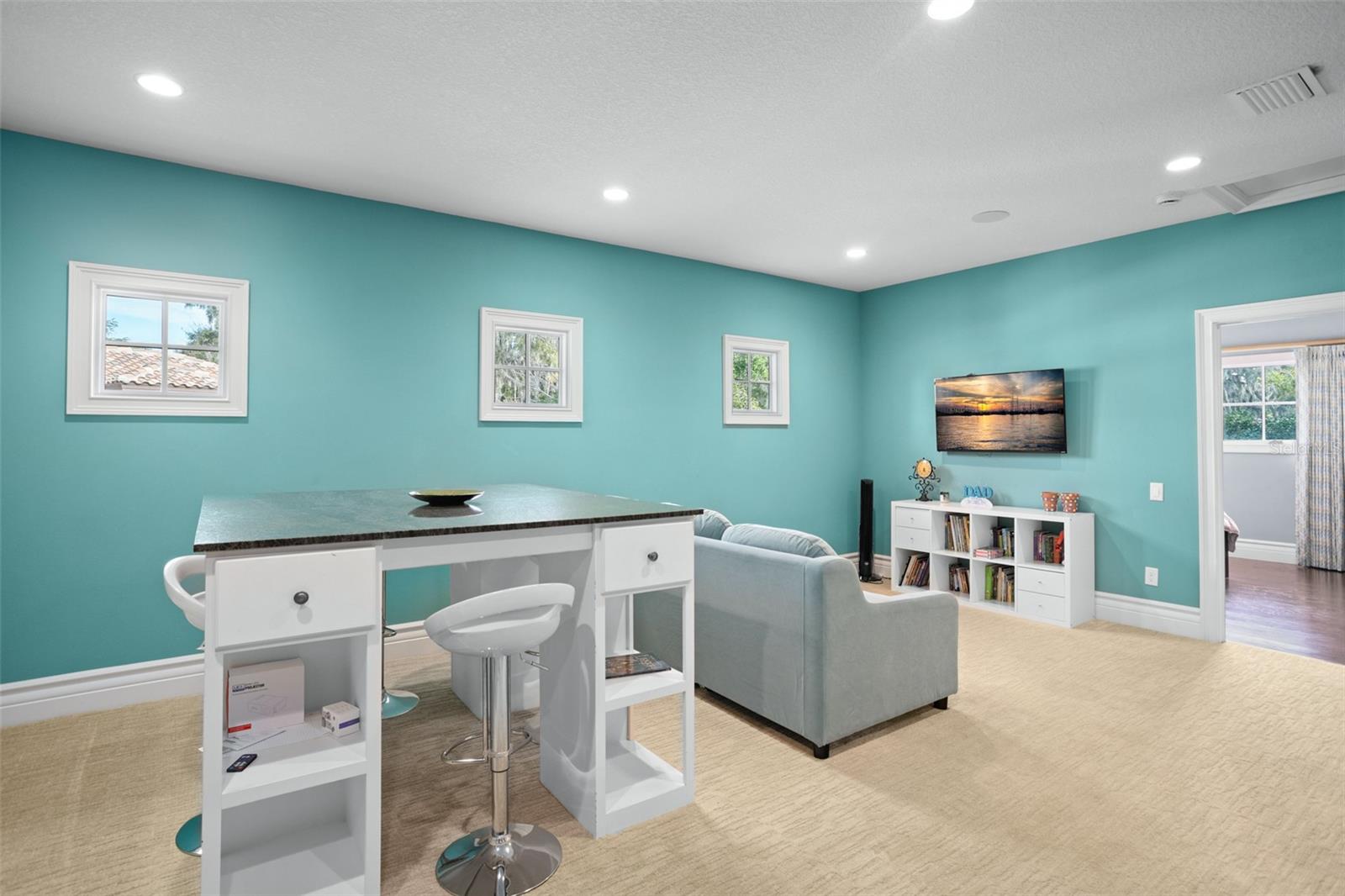 O6275556 Property Photo
