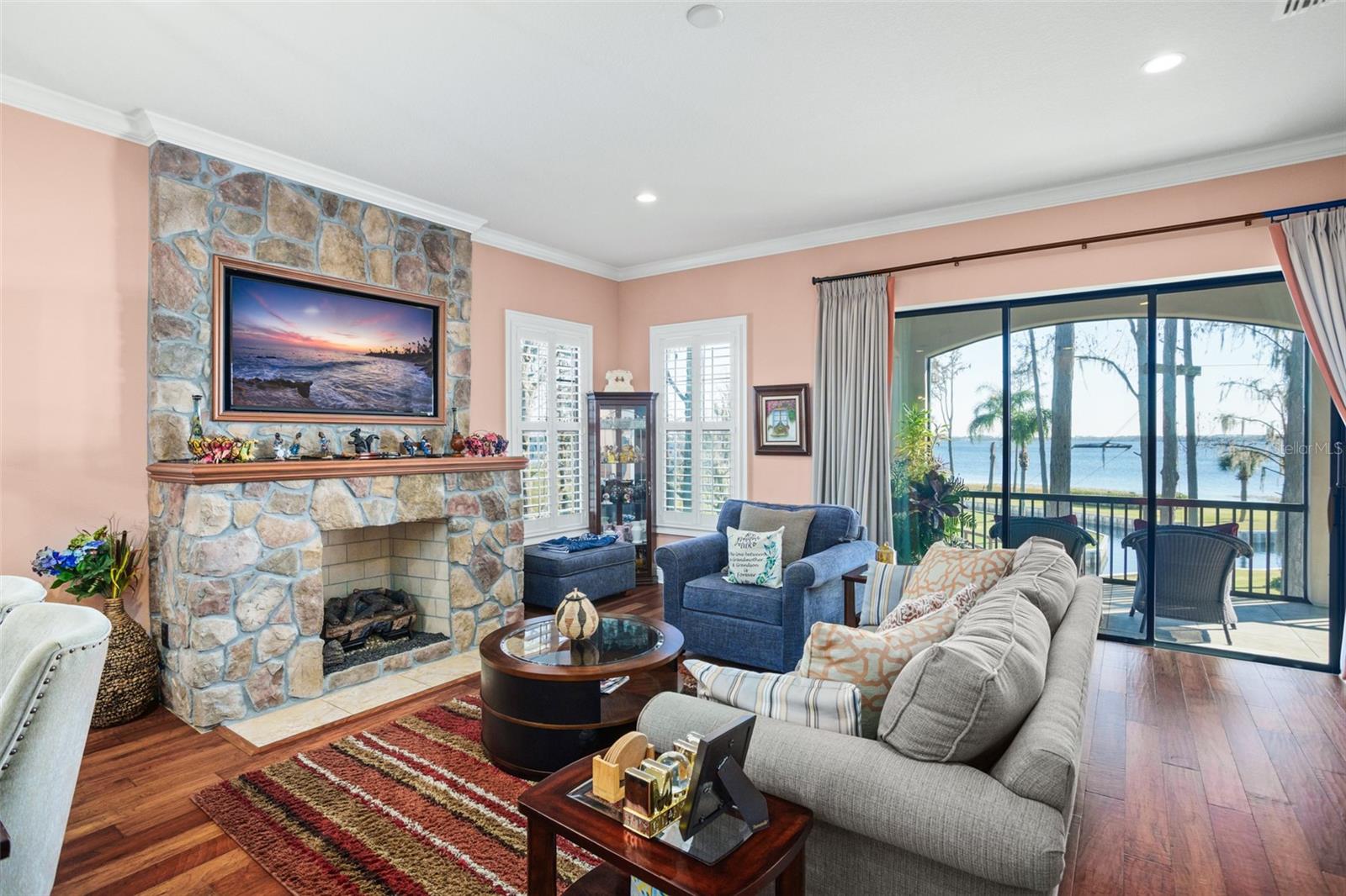 O6275556 Property Photo