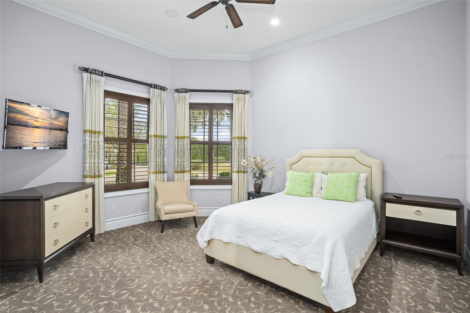 O6275556 Property Photo