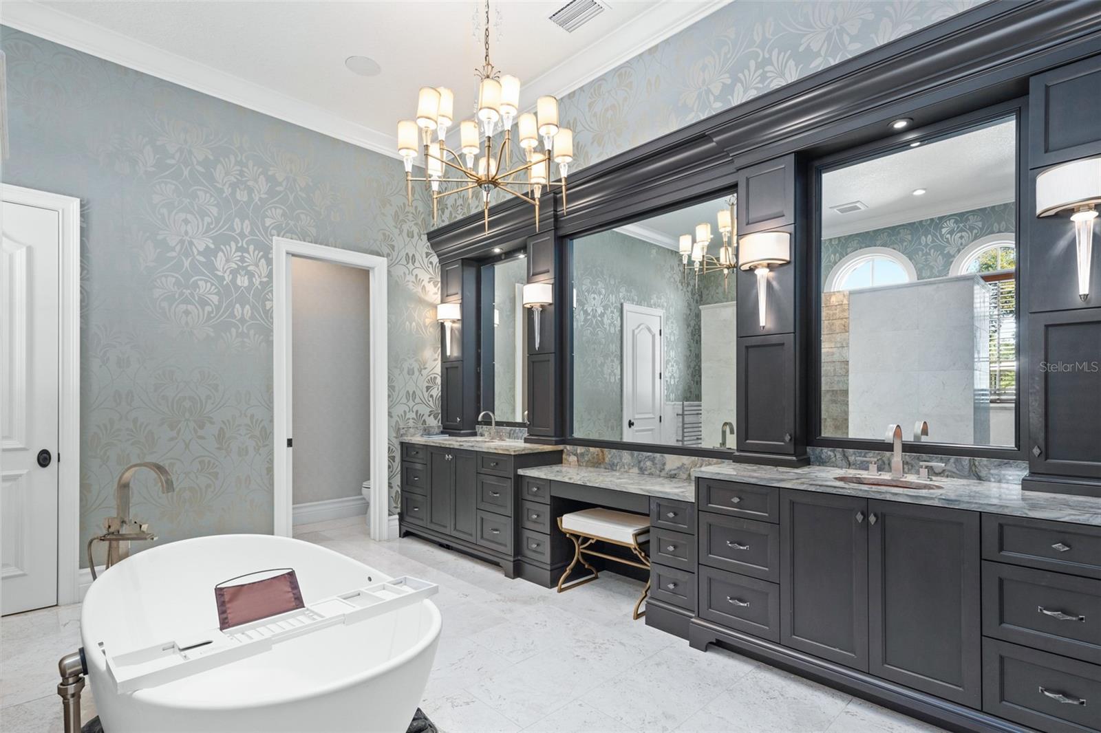 O6275556 Property Photo