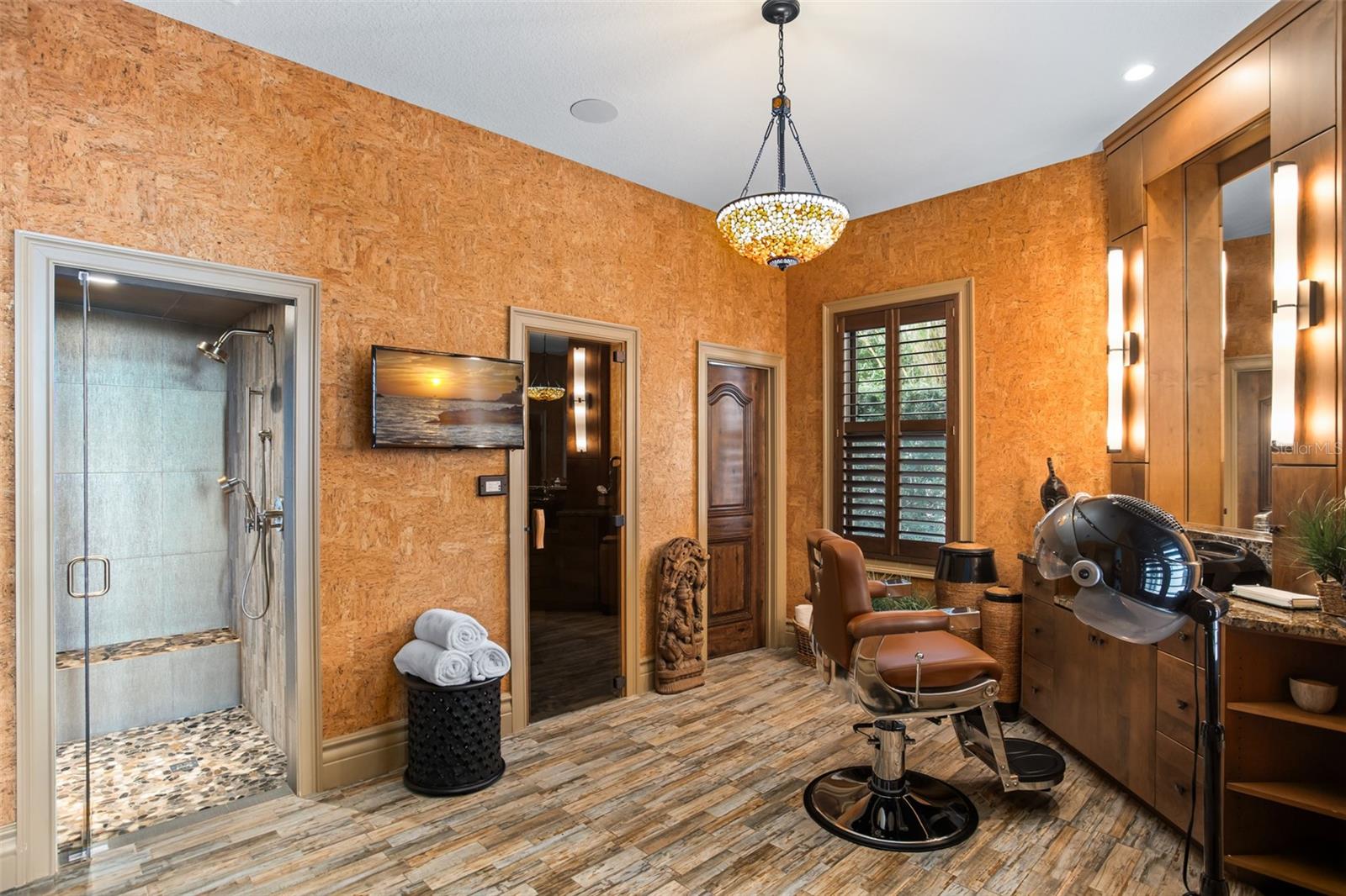 O6275556 Property Photo