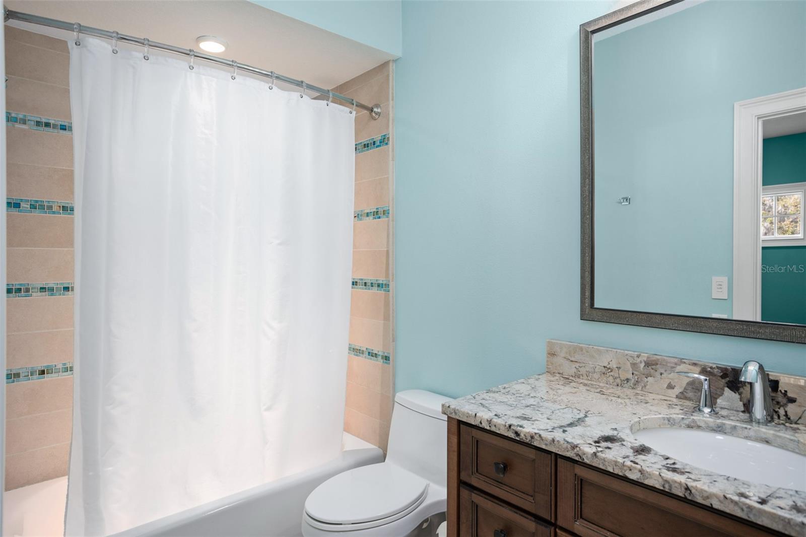 O6275556 Property Photo