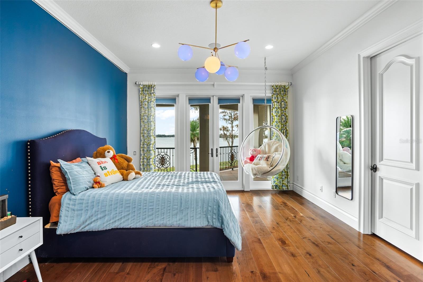 O6275556 Property Photo