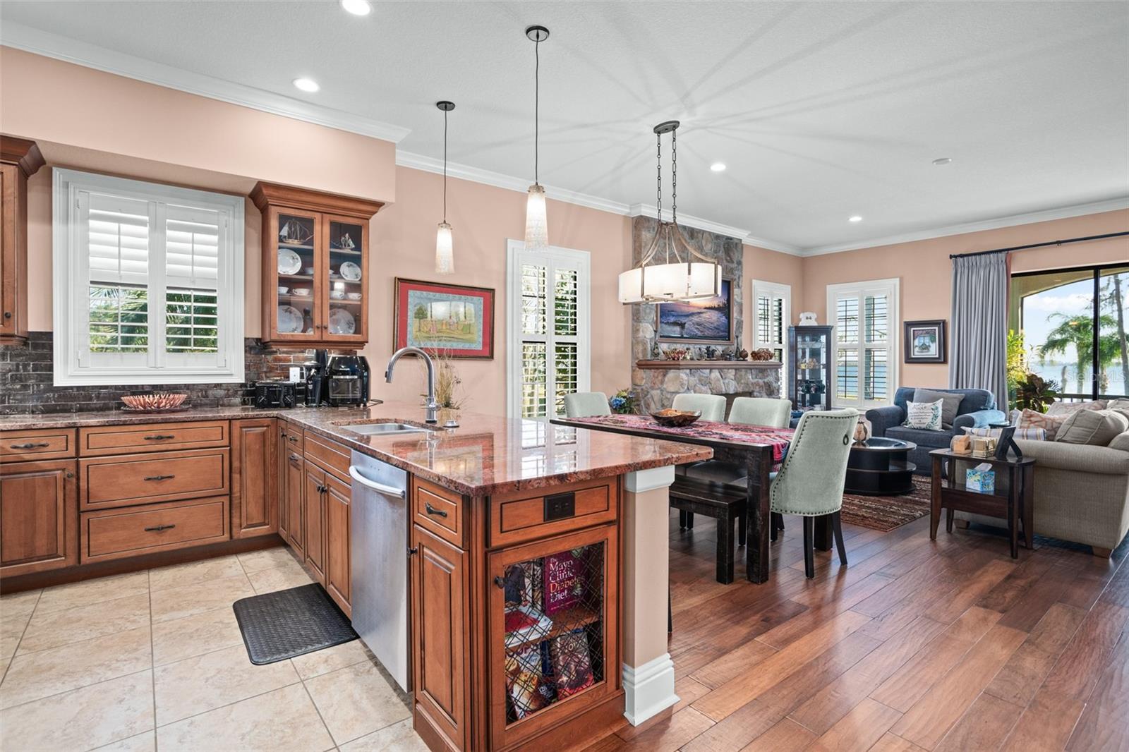 O6275556 Property Photo