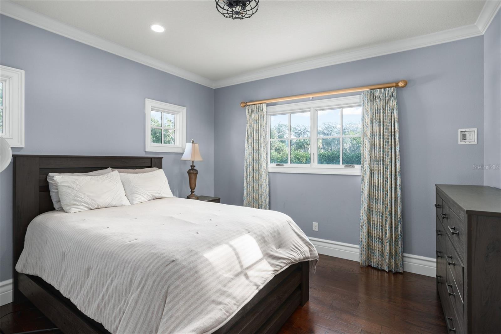 O6275556 Property Photo