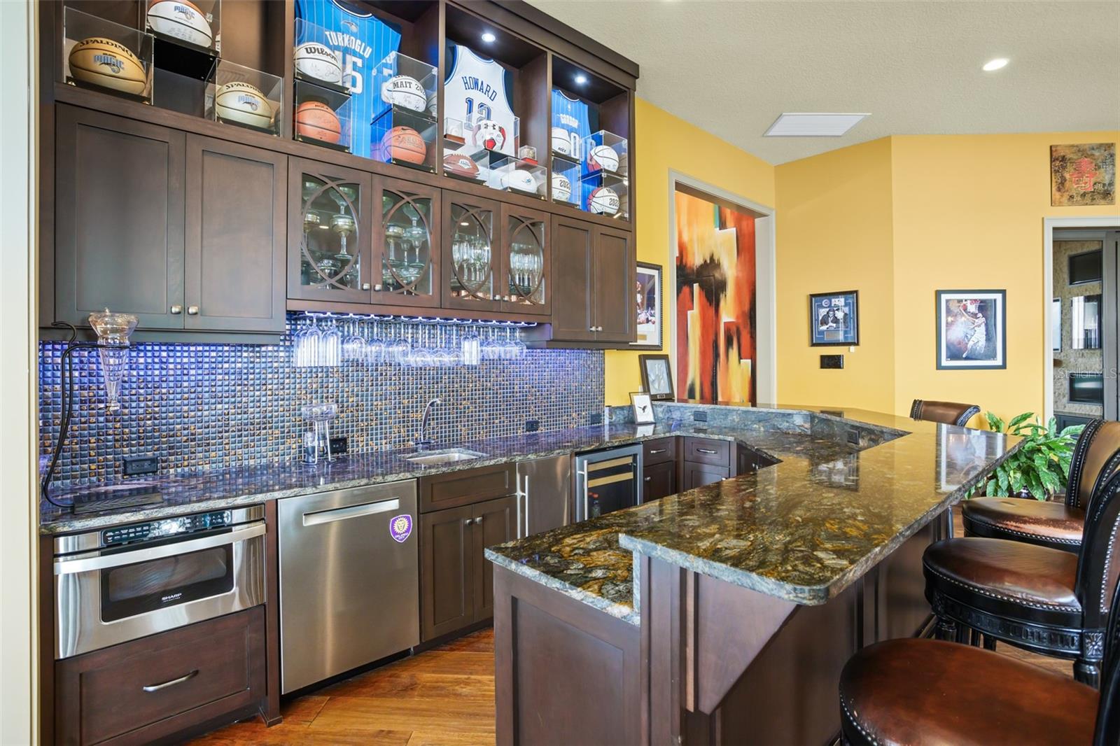 O6275556 Property Photo
