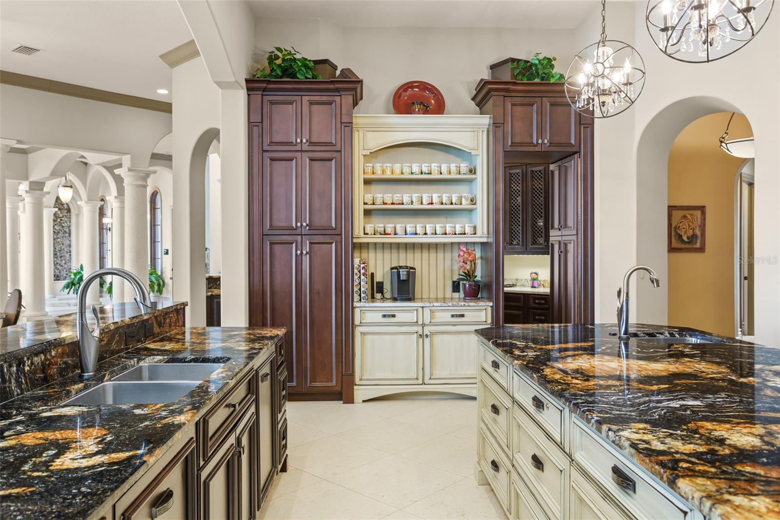 O6275556 Property Photo
