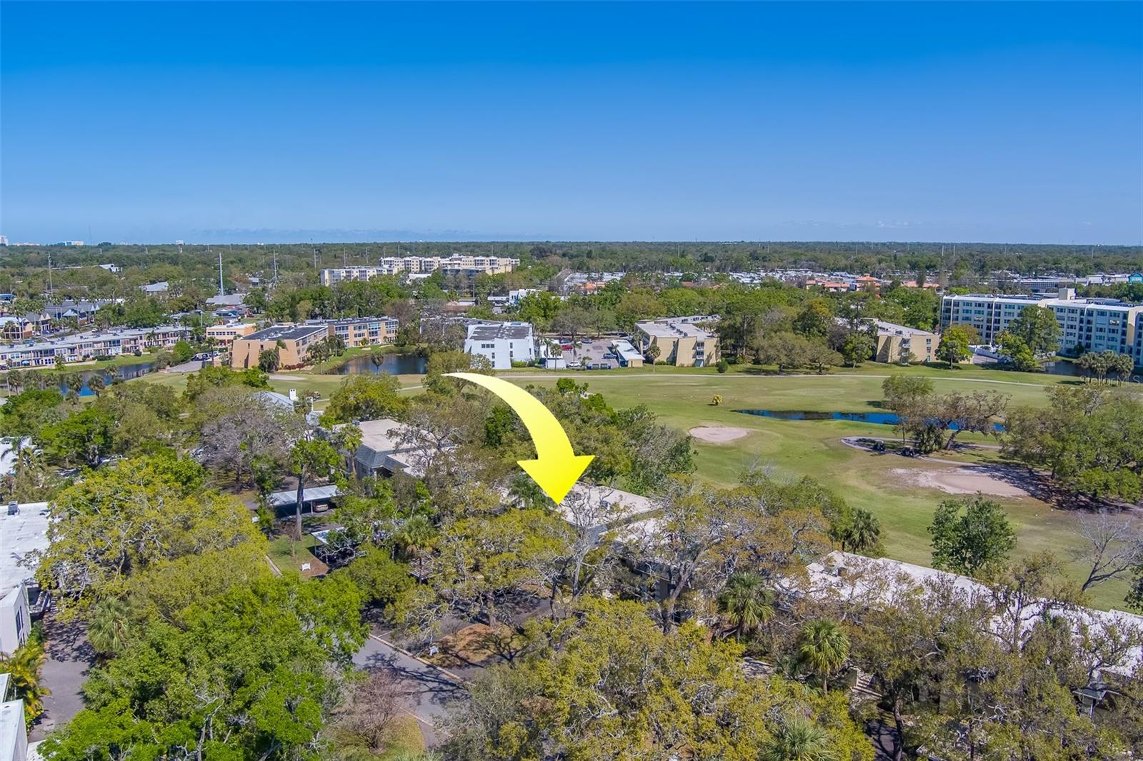 64 COUNTRY CLUB DR, LARGO, FL, 33771