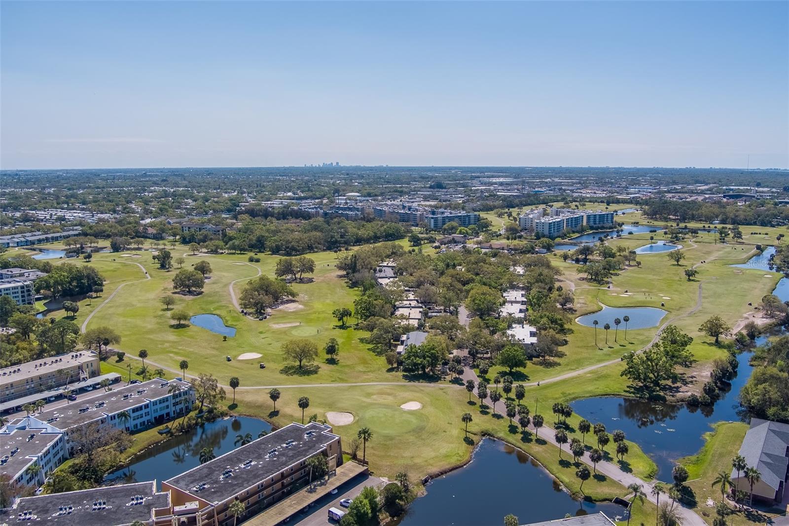 64 COUNTRY CLUB DR, LARGO, FL, 33771