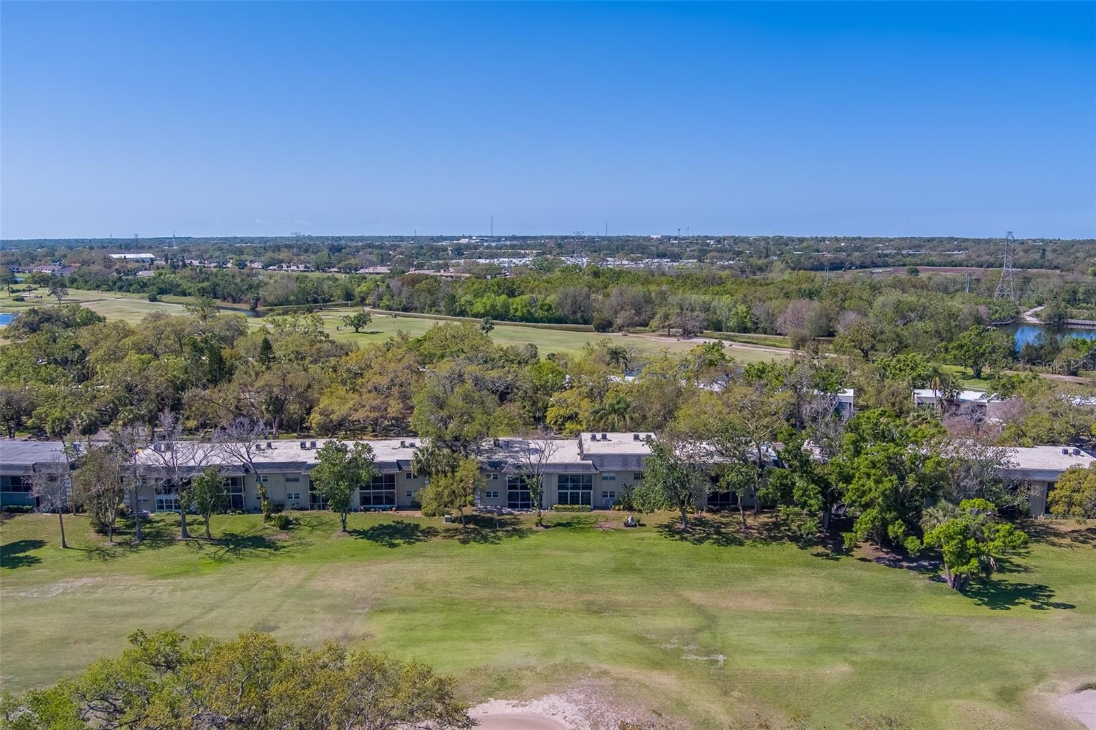 64 COUNTRY CLUB DR, LARGO, FL, 33771