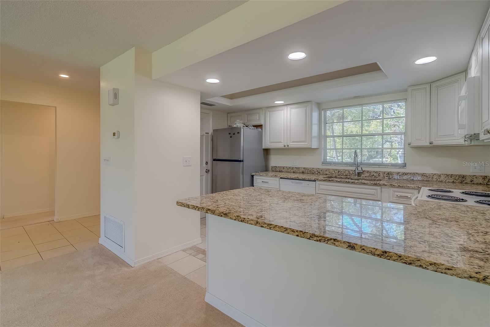 64 COUNTRY CLUB DR, LARGO, FL, 33771