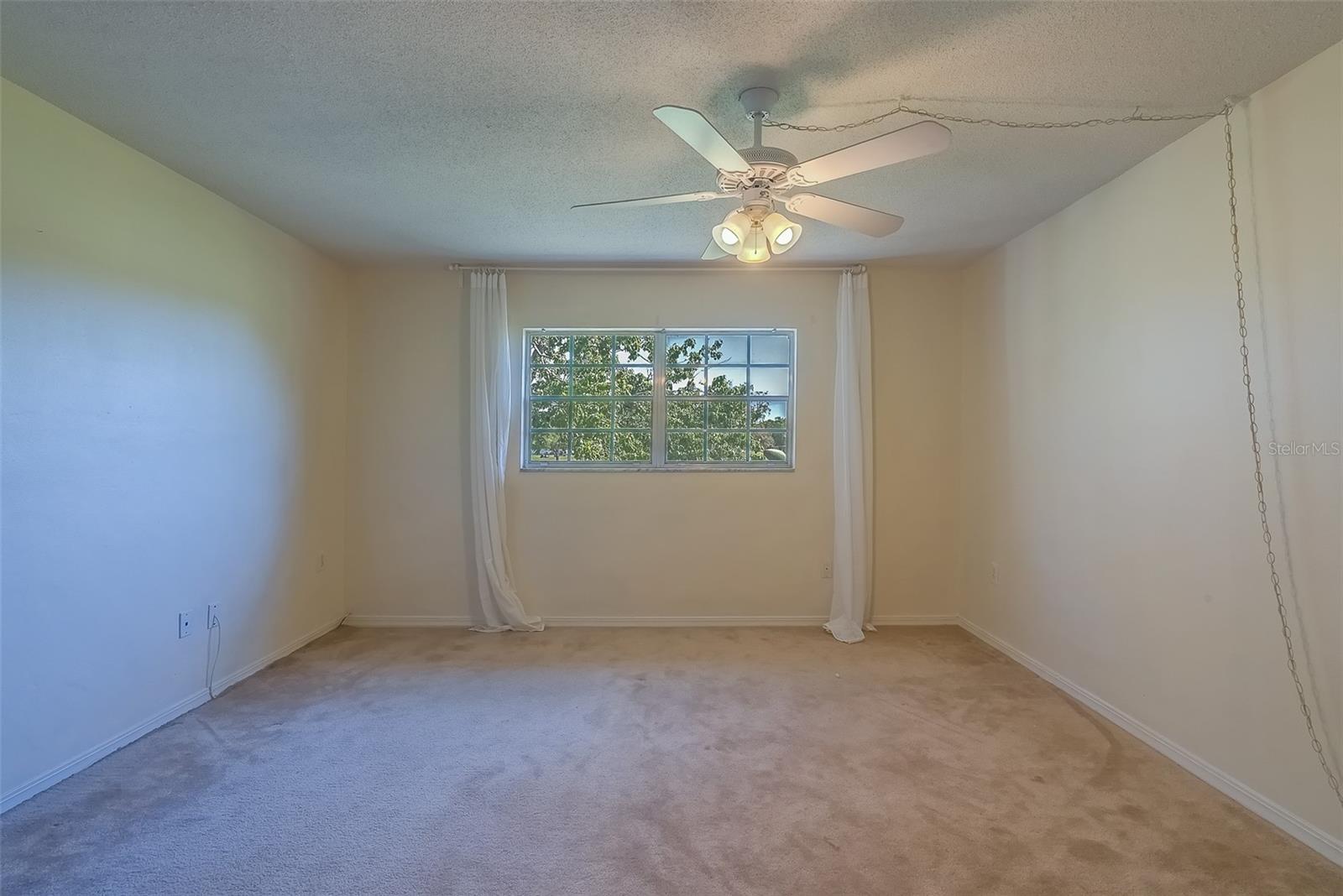 64 COUNTRY CLUB DR, LARGO, FL, 33771