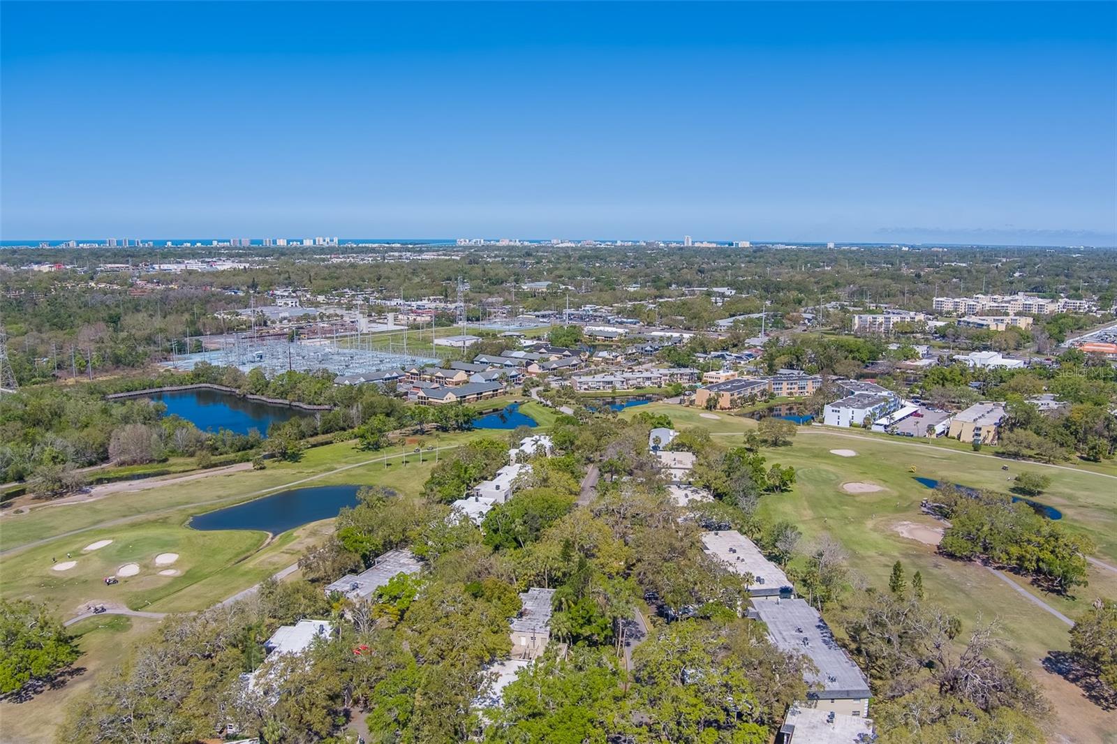 64 COUNTRY CLUB DR, LARGO, FL, 33771