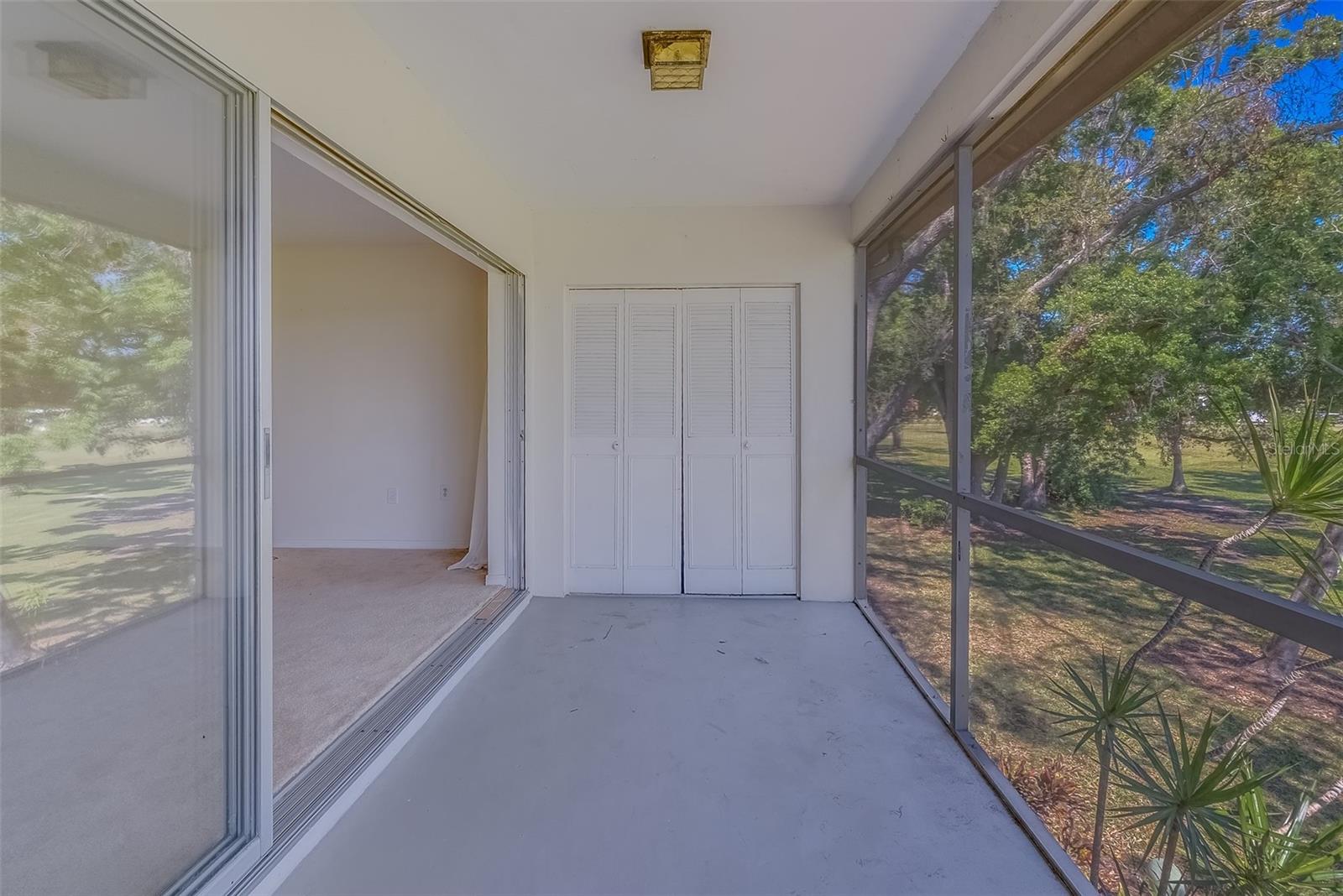 64 COUNTRY CLUB DR, LARGO, FL, 33771