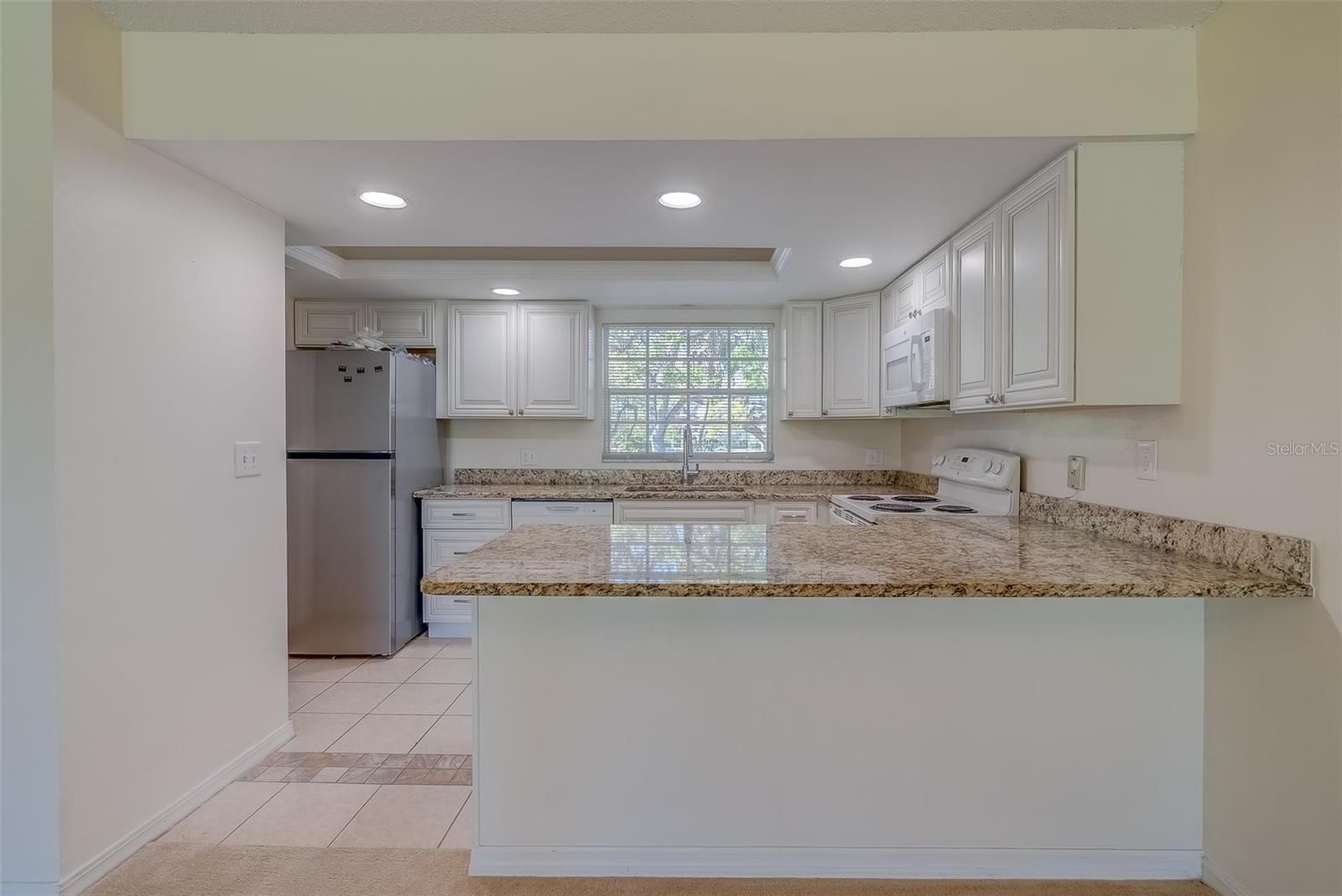 64 COUNTRY CLUB DR, LARGO, FL, 33771